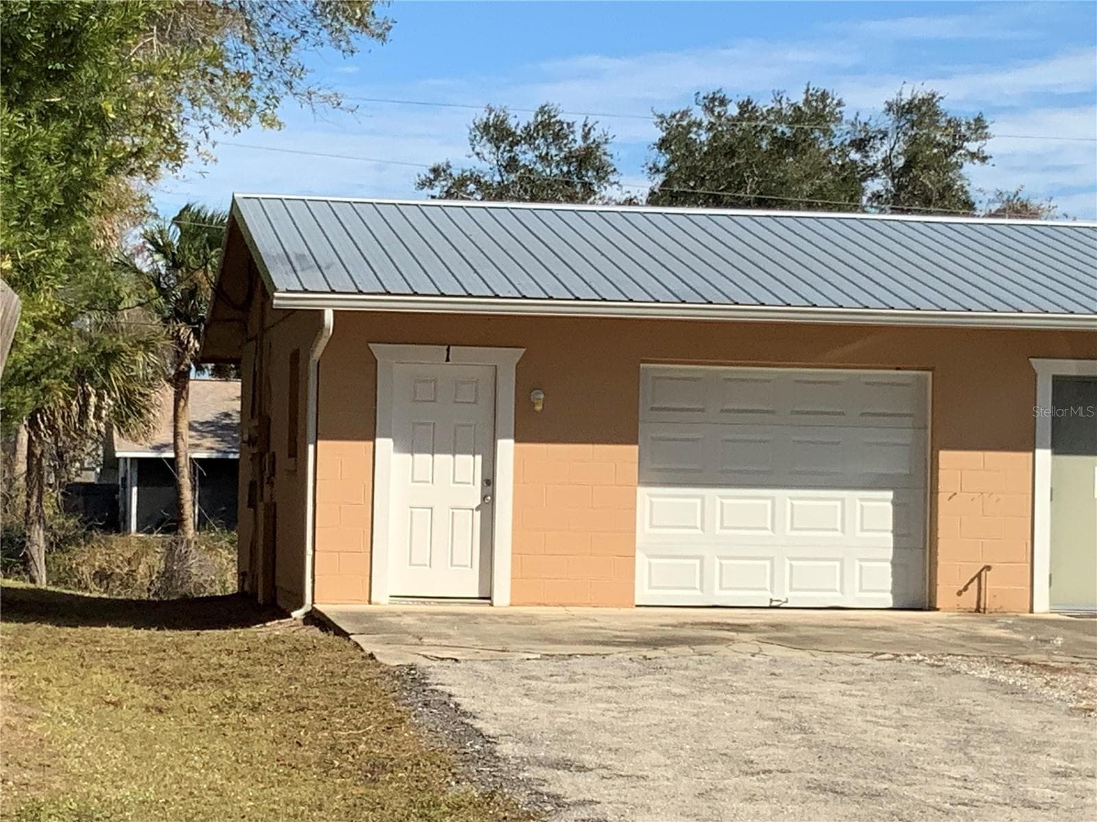 2417 GUAVA DR #1