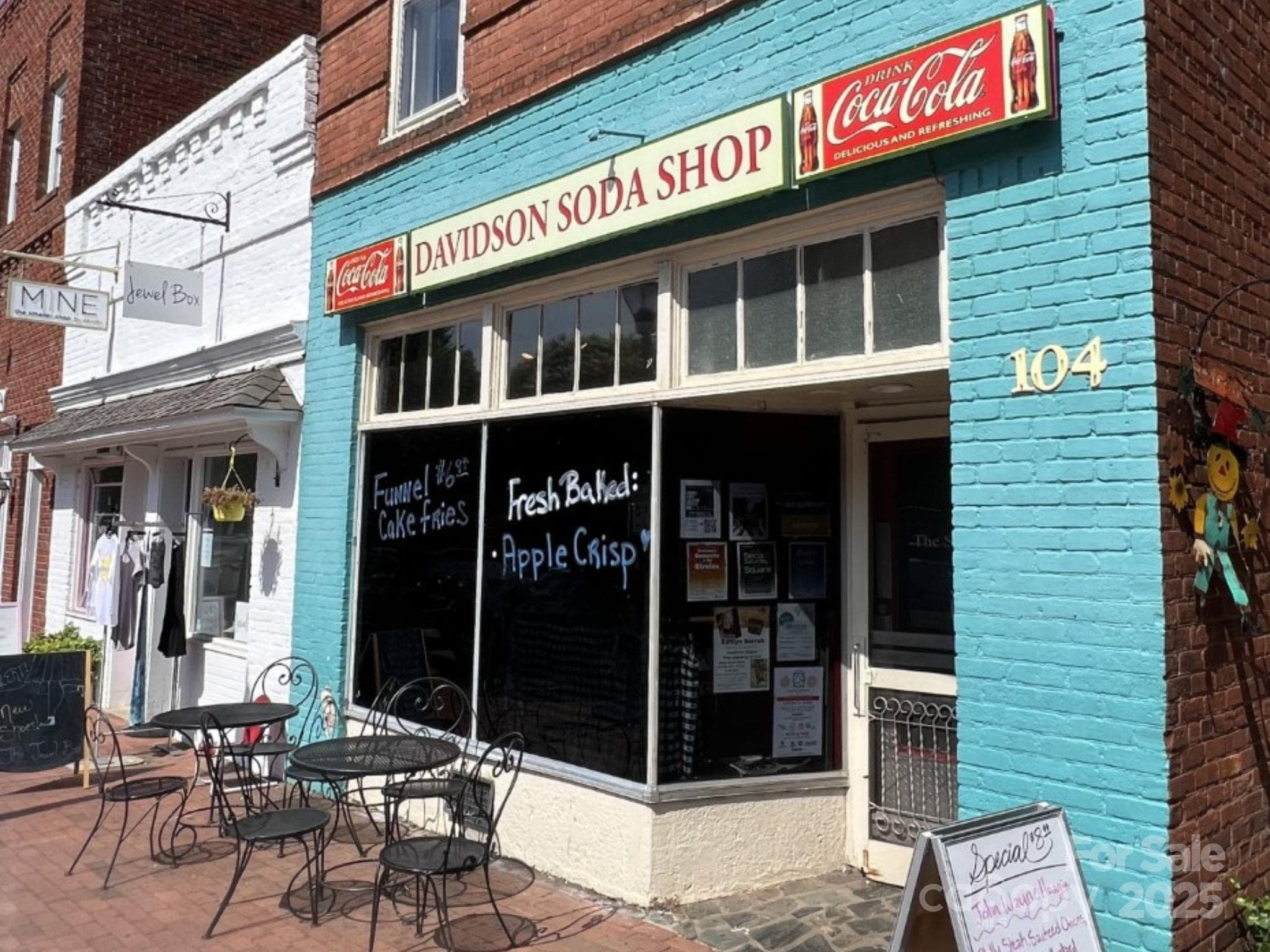 Downtown Davidson - Davidson