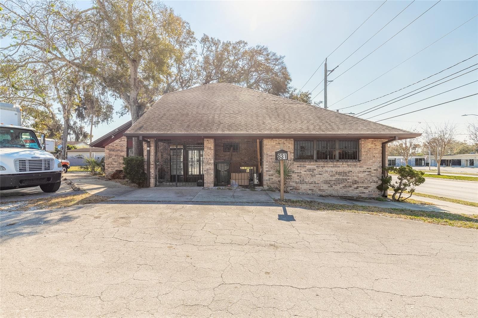 631 N RIDGEWOOD AVE