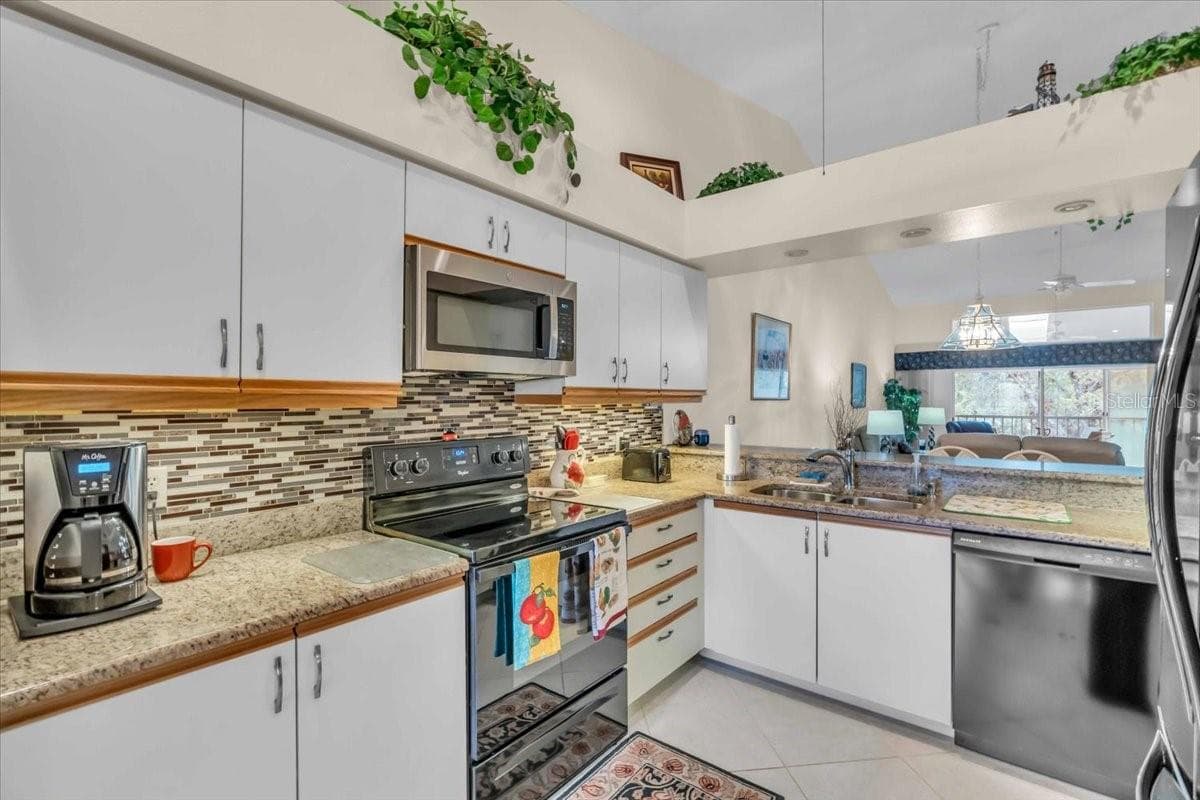Condominium at 6713 STONE RIVER RD #206, BRADENTON, photo 16 of 58