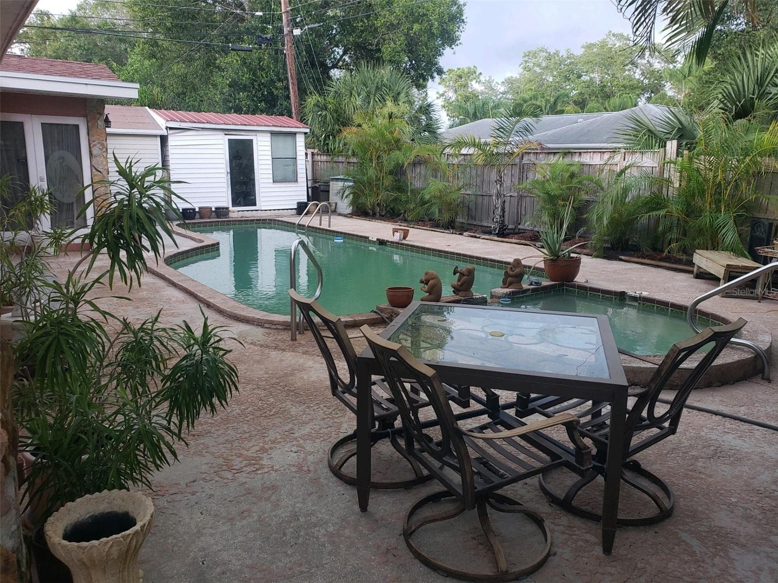 Pool & Spa Oasis - 8665 MOCKINGBIRD LN, SEMINOLE