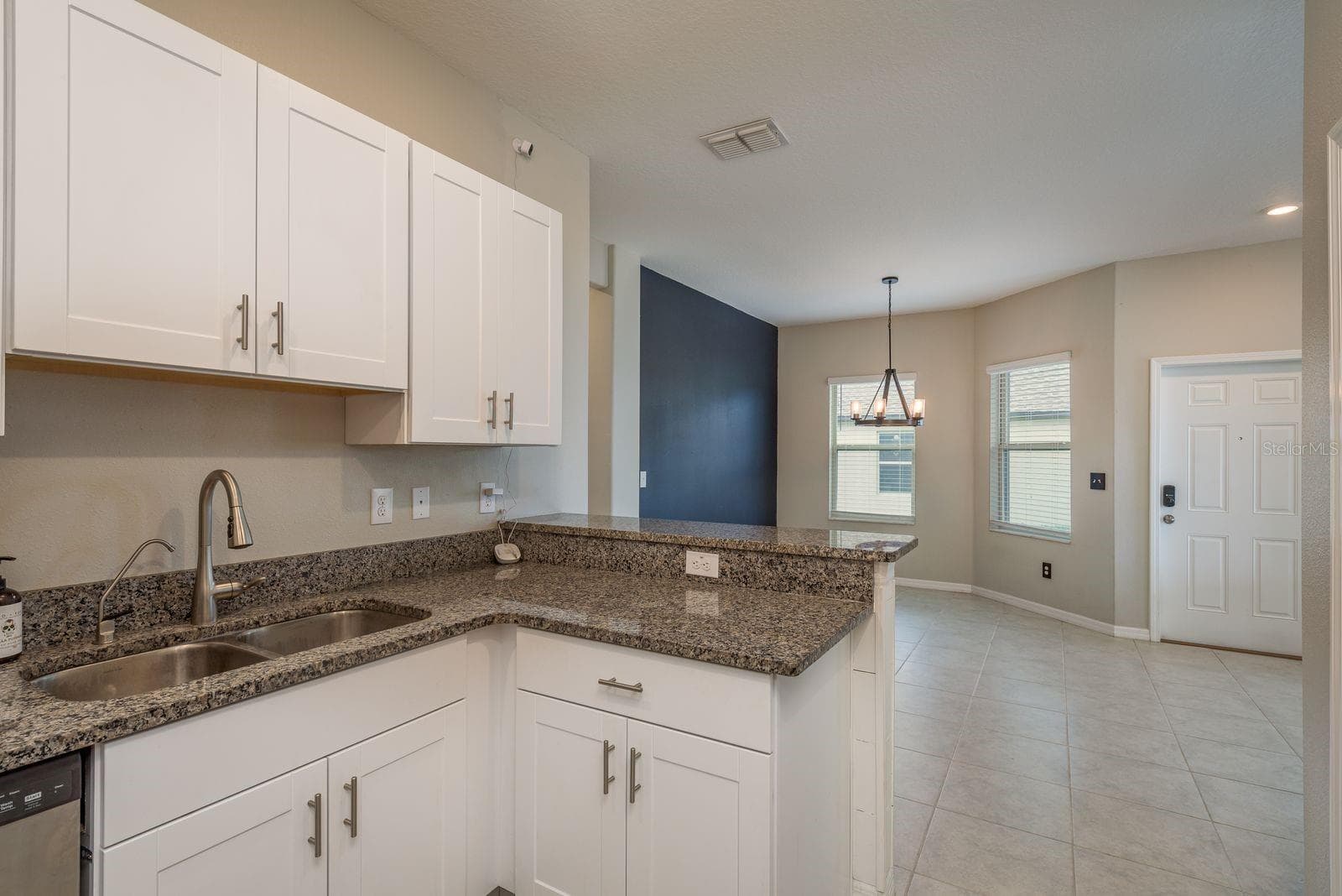Villa at 13387 CREST LAKE DR, HUDSON, photo 14 of 32