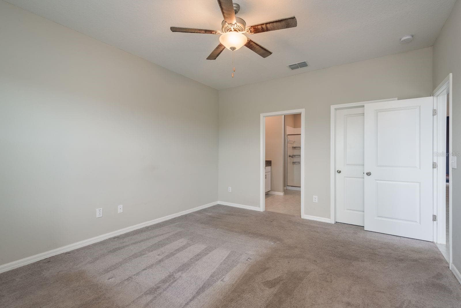 Villa at 13387 CREST LAKE DR, HUDSON, photo 16 of 32