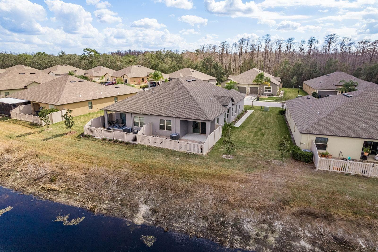 Villa at 13387 CREST LAKE DR, HUDSON, photo 31 of 32