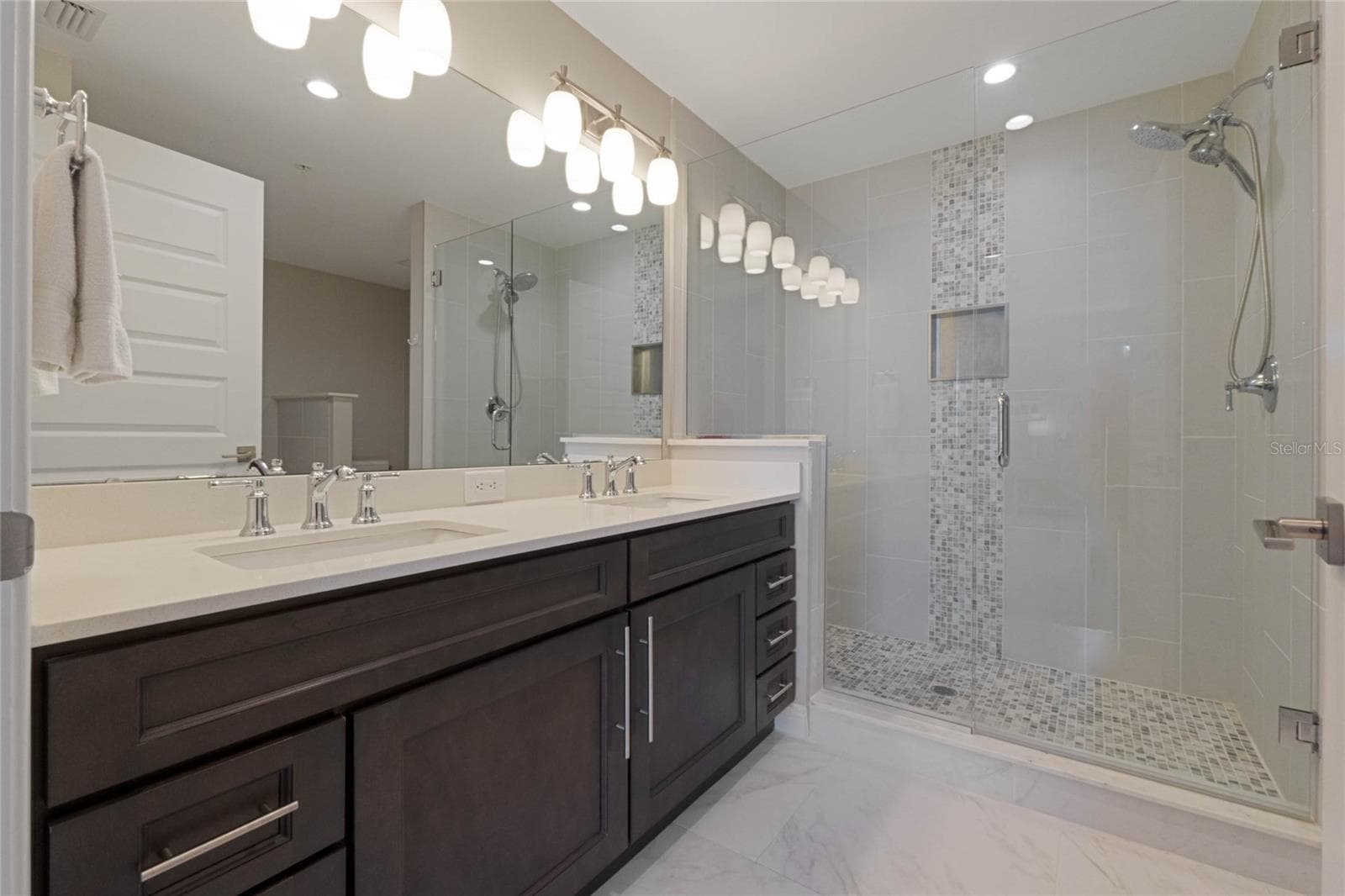 Master bath with dual sinks. - 16300 COUNTY ROAD 455 #305, MONTVERDE