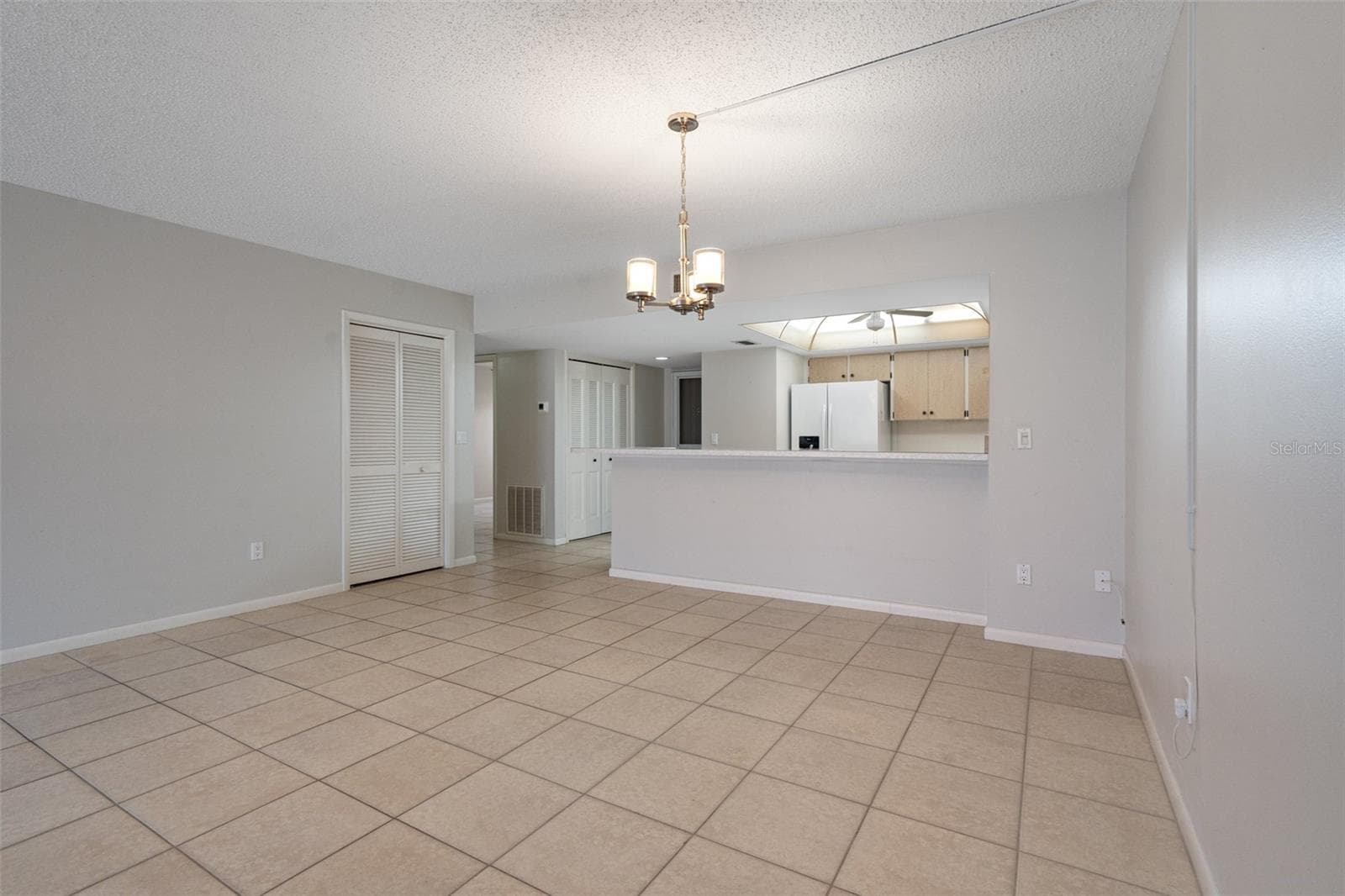 Dining room showing breakfast bar - 3 CYPRESS RUN #35A, HOMOSASSA