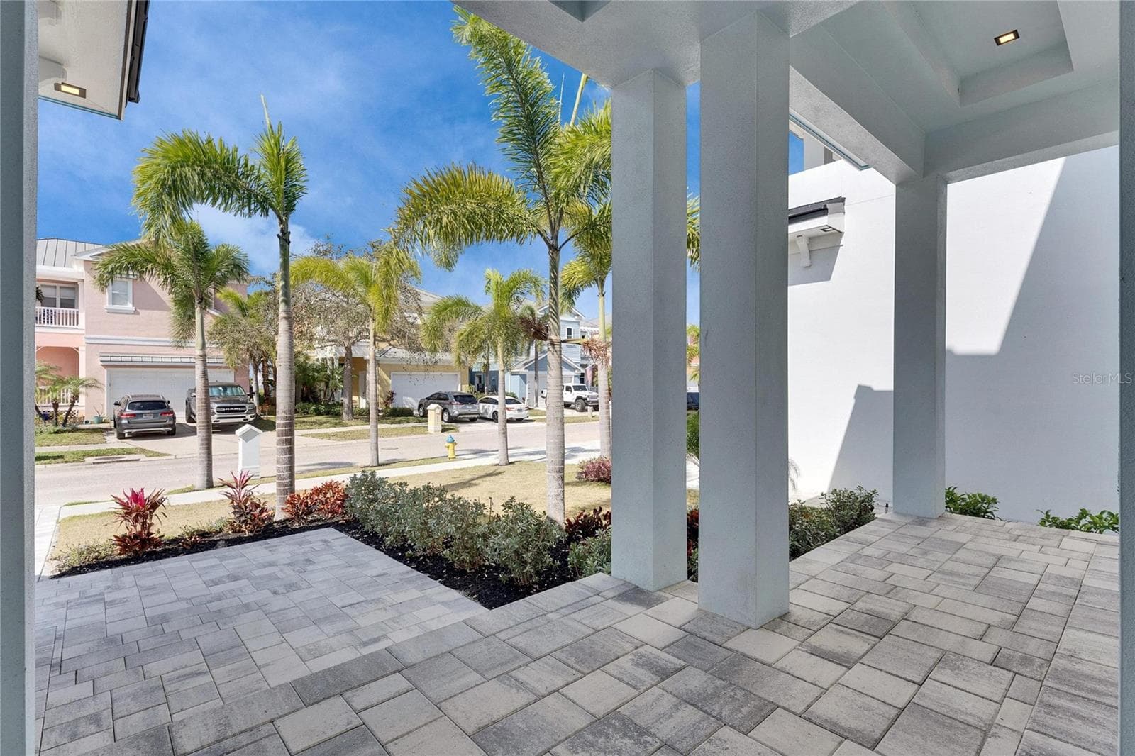 Single Family Residence at 6538 SIMONE SHORES CIR, APOLLO BEACH, photo 8 of 90