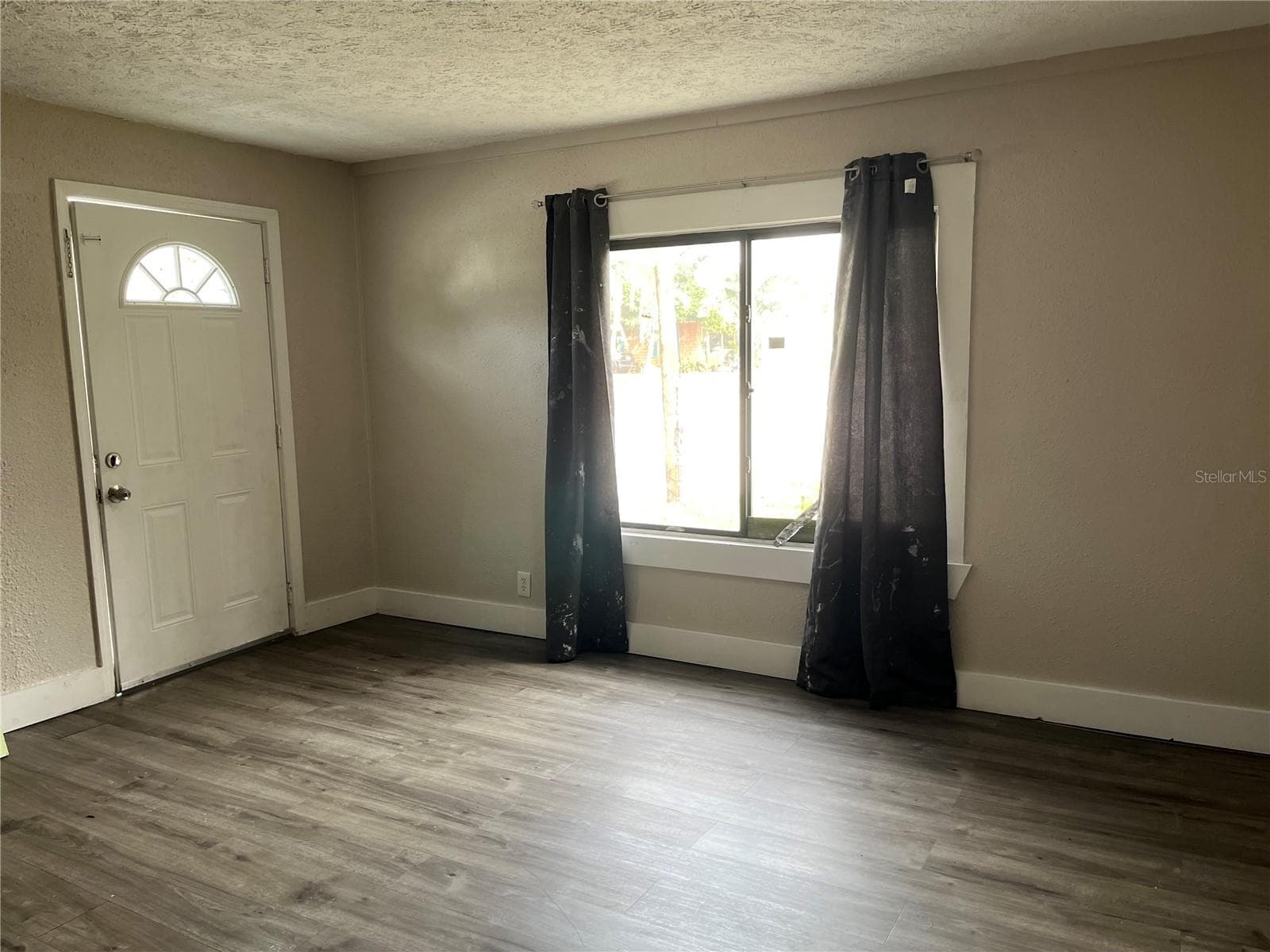 Single Family Residence at 1554 TILLEY AVE, CLEARWATER, photo 4 of 18