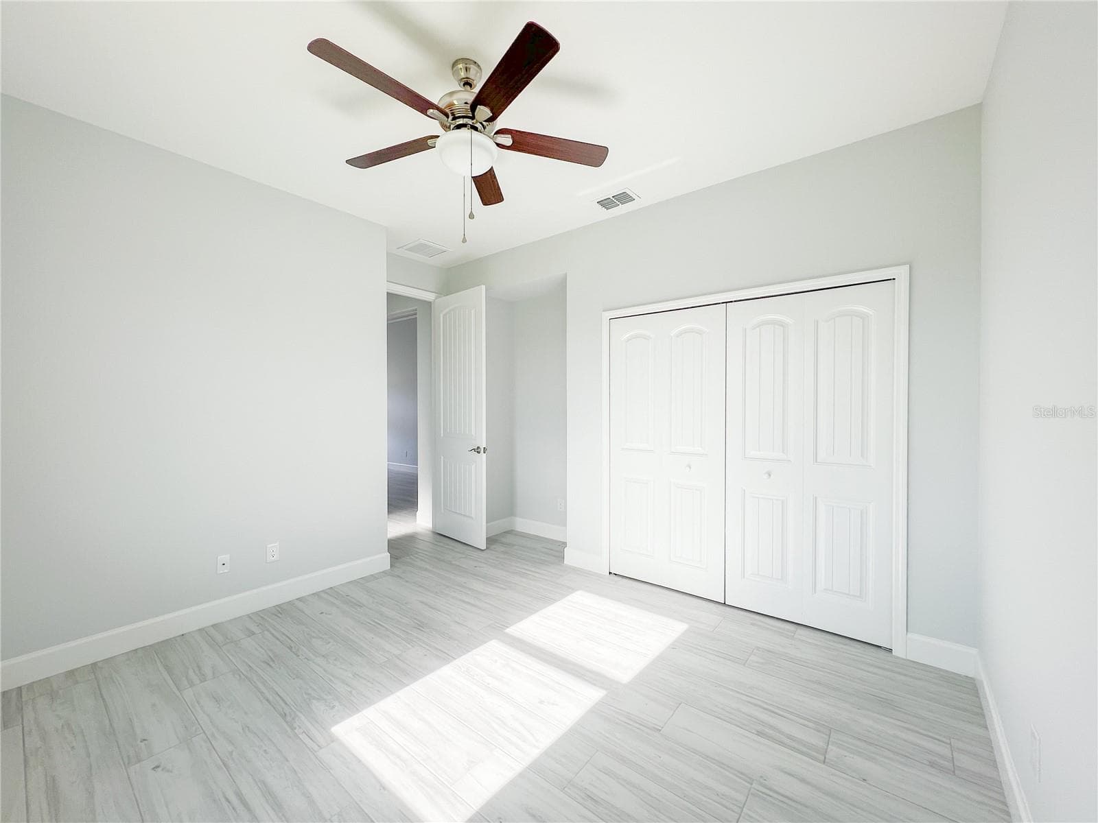 Single Family Residence at 5213 WILLOW LAKE CT, SARASOTA, photo 20 of 28