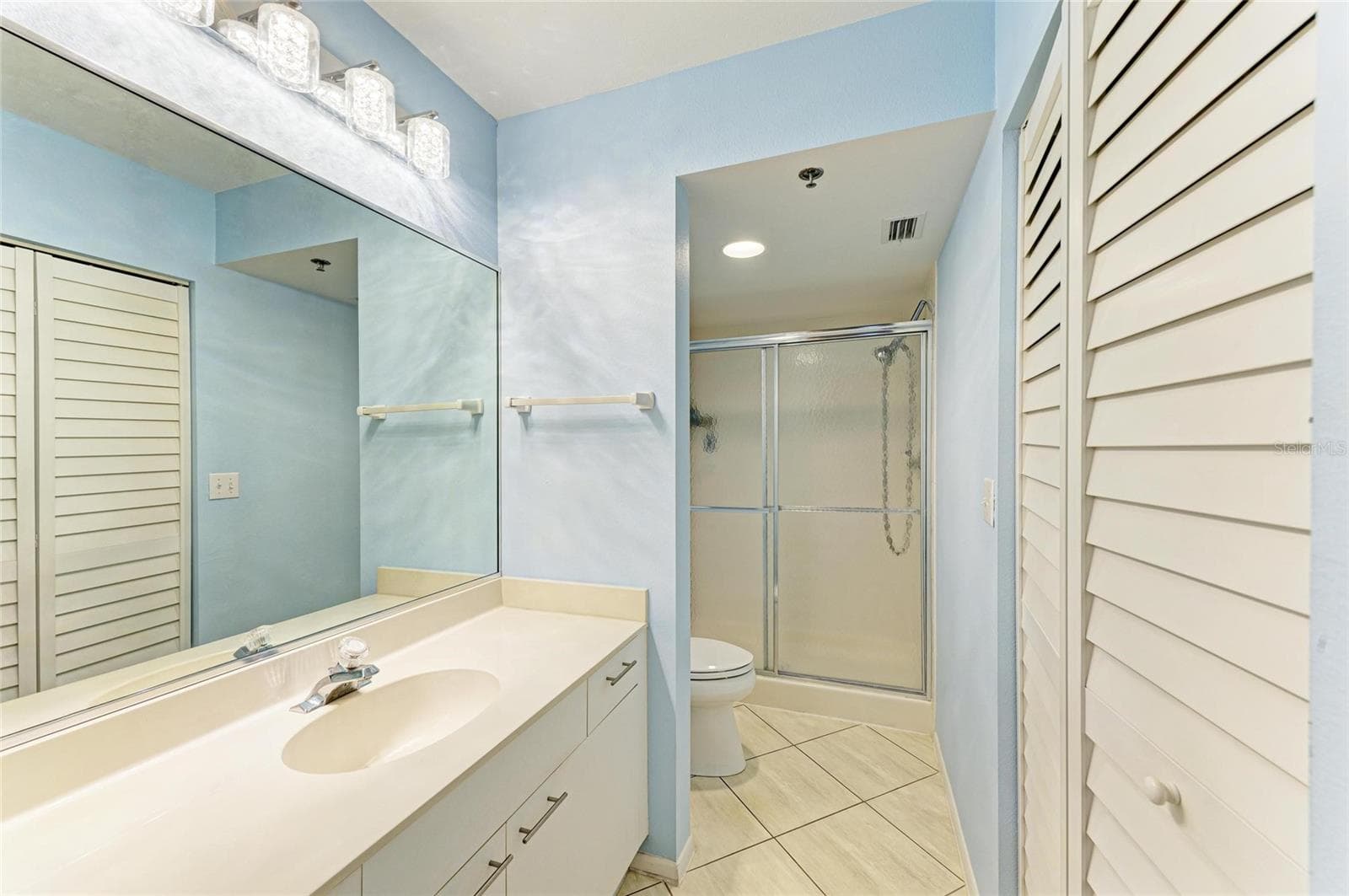 Condominium at 3980 IRONWOOD CIR #206, BRADENTON, photo 15 of 35