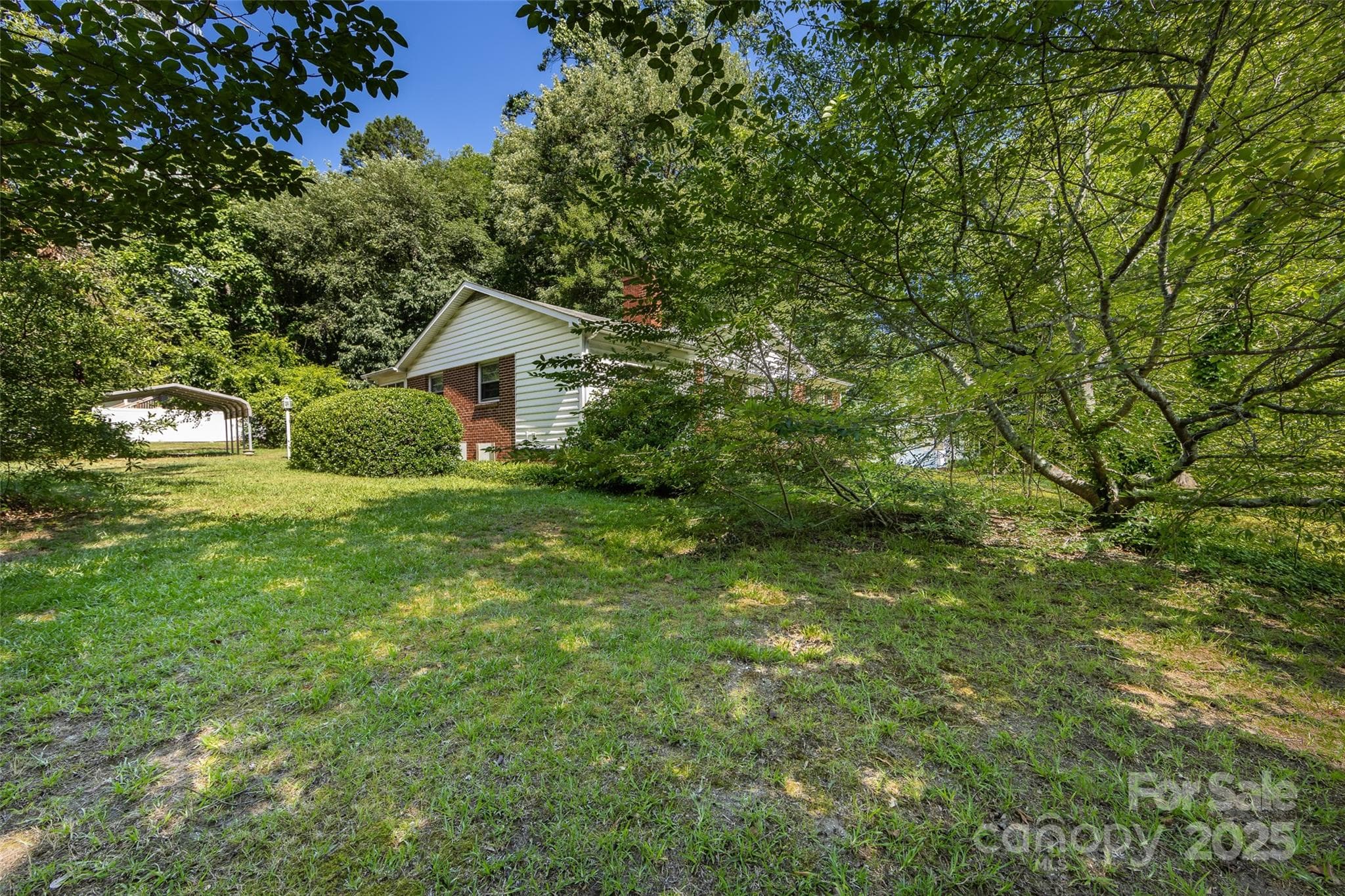 Single Family Residence at 2001 Mcdonald Drive, Charlotte, photo 24 of 27