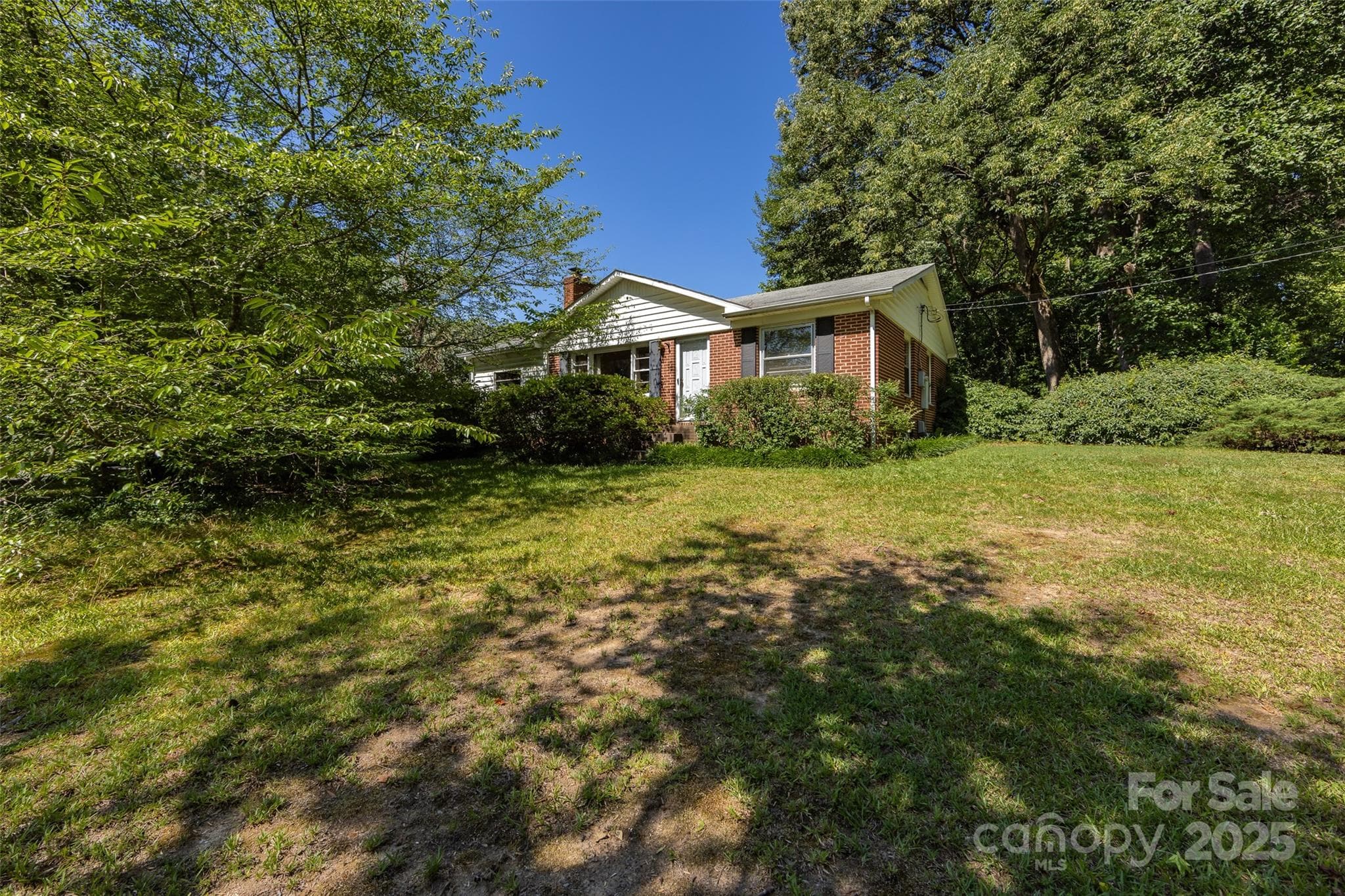 Single Family Residence at 2001 Mcdonald Drive, Charlotte, photo 26 of 27