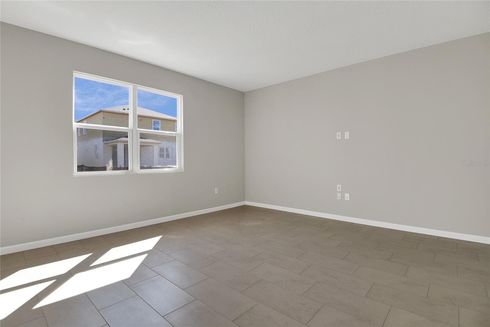 Single Family Residence at 199 BULL FROG LN, UMATILLA, photo 9 of 22