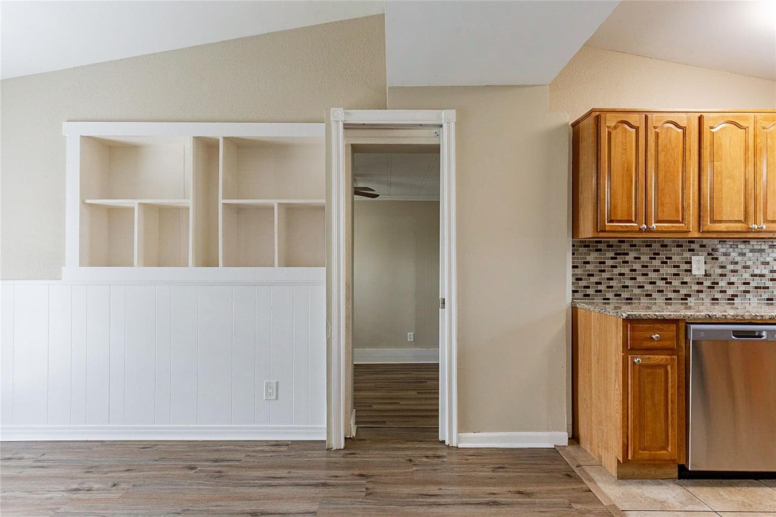 Single Family Residence at 7216 E EMMA ST, TAMPA, photo 3 of 21