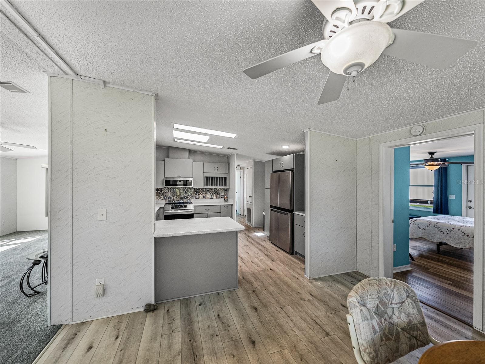 Manufactured Home at 8925 SOUTHSHORE CT, POLK CITY, photo 9 of 88