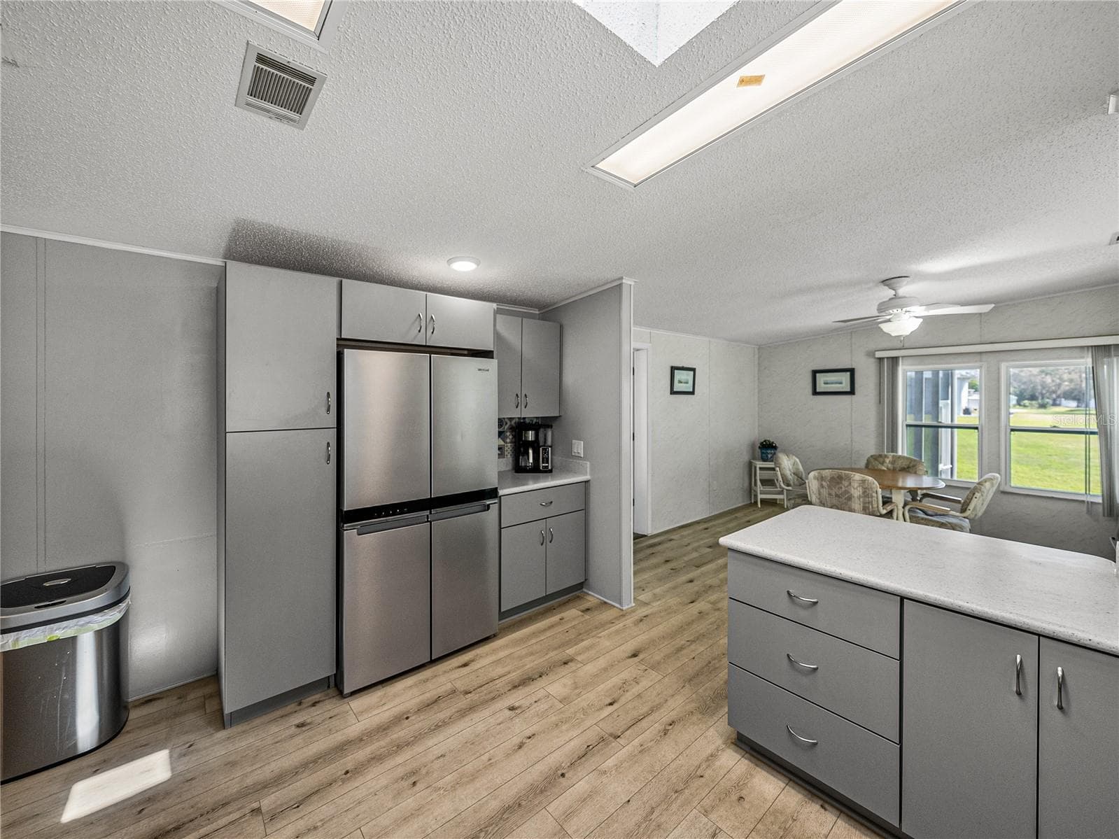 Manufactured Home at 8925 SOUTHSHORE CT, POLK CITY, photo 14 of 88