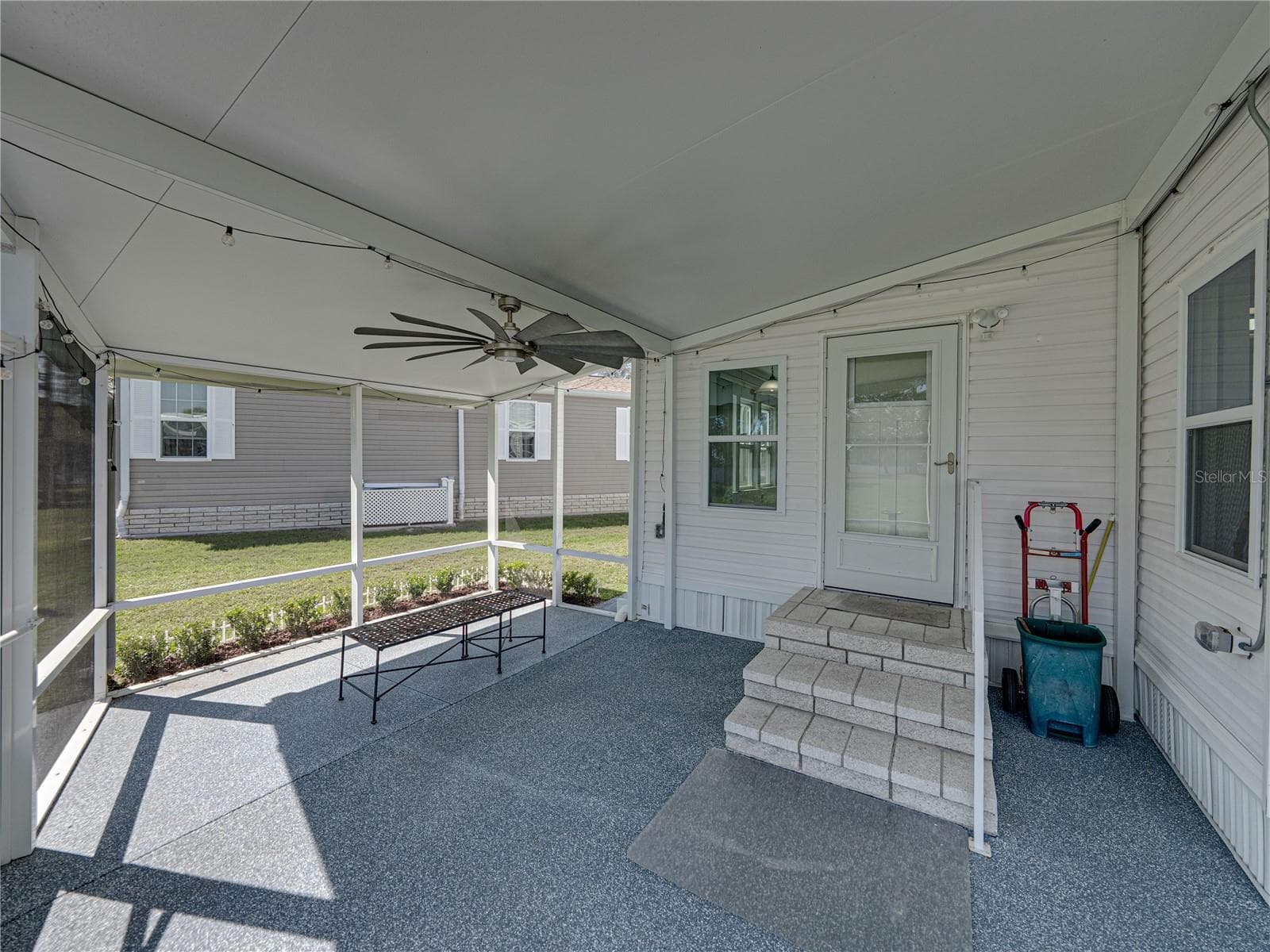 Manufactured Home at 8925 SOUTHSHORE CT, POLK CITY, photo 35 of 88
