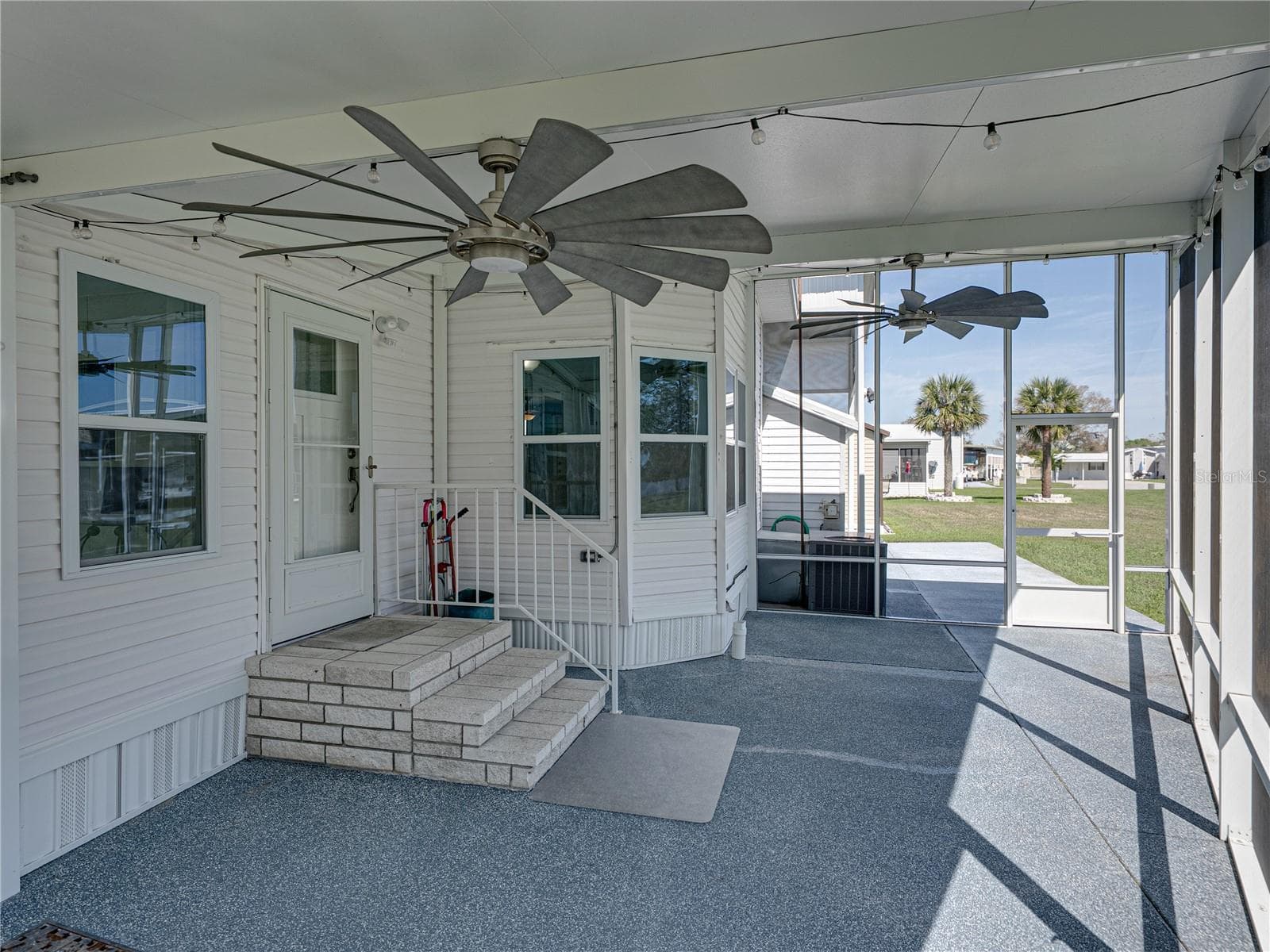 Manufactured Home at 8925 SOUTHSHORE CT, POLK CITY, photo 39 of 88