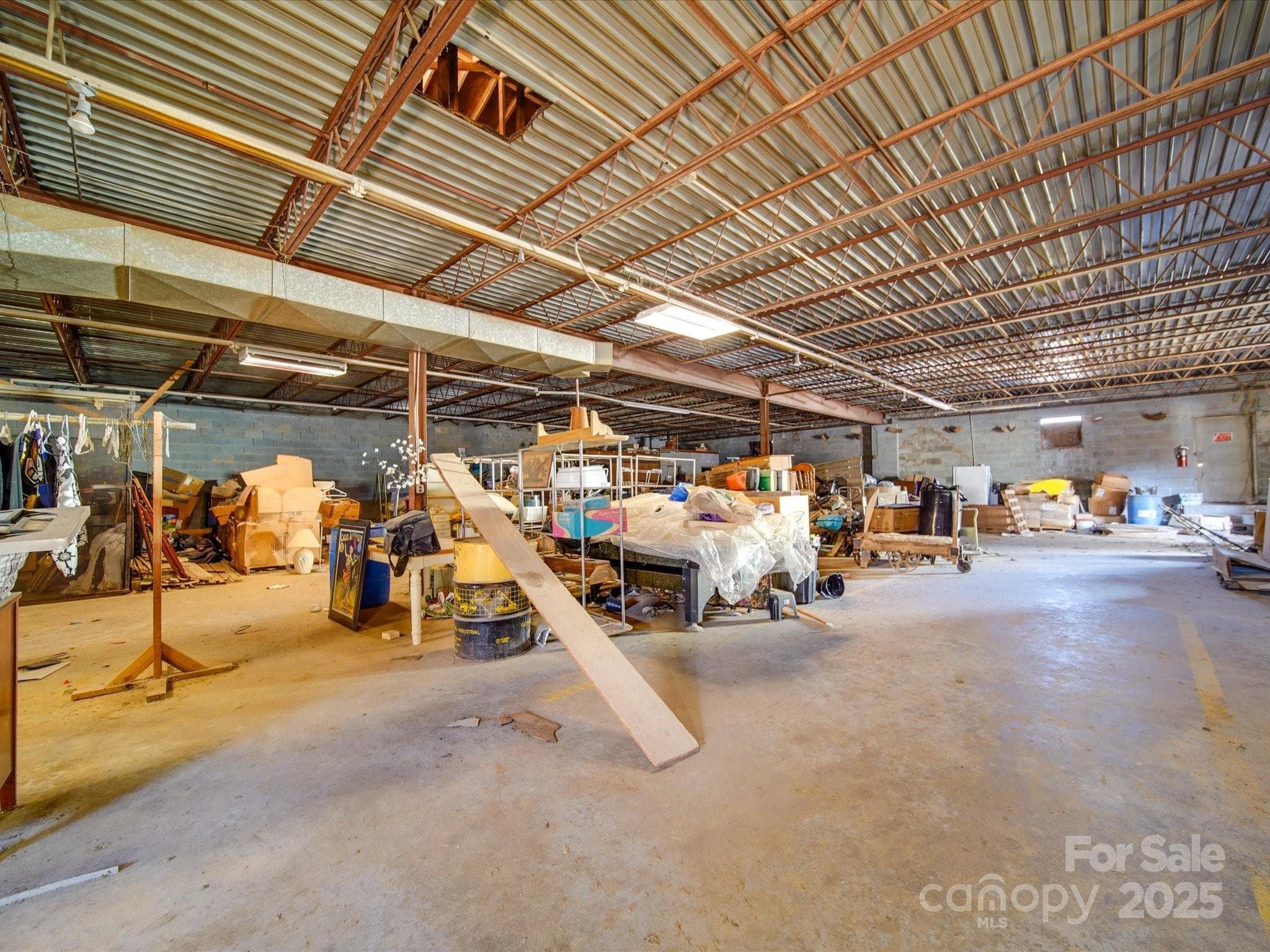 Warehouse/Office at 1510 10th Avenue SW, Hickory, photo 3 of 5