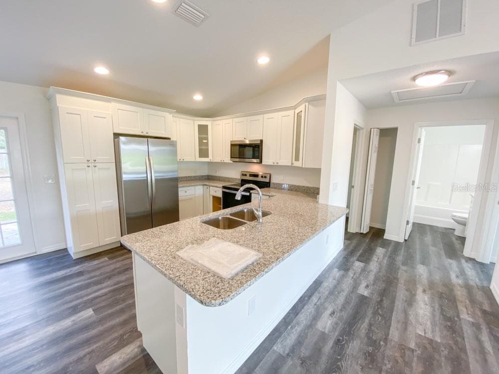 Single Family Residence at 30 JUNIPER PASS LN, OCALA, photo 3 of 8