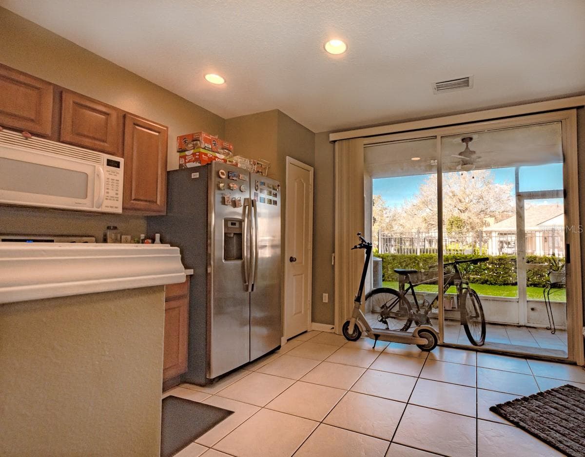 Townhouse at 4535 KENNEWICK PL, RIVERVIEW, photo 5 of 32