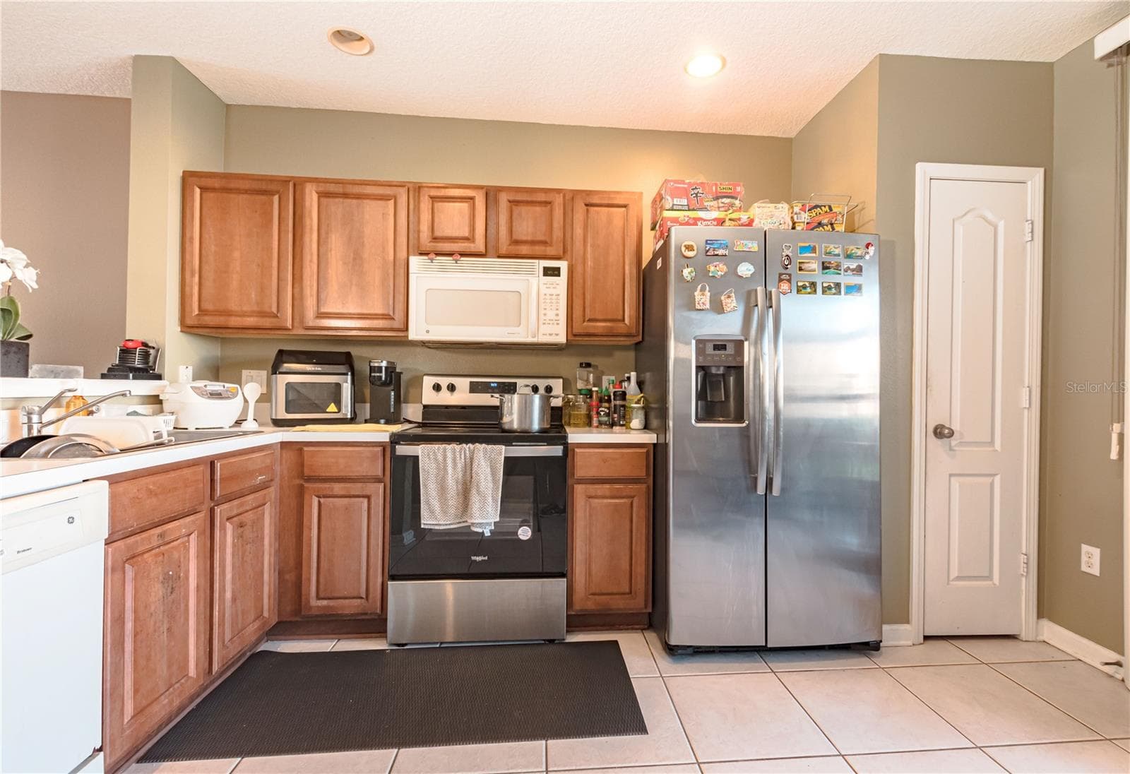 Townhouse at 4535 KENNEWICK PL, RIVERVIEW, photo 6 of 32