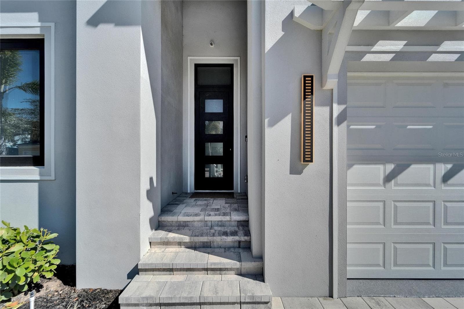 Single Family Residence at 6540 SIMONE SHORES CIR, APOLLO BEACH, photo 9 of 85
