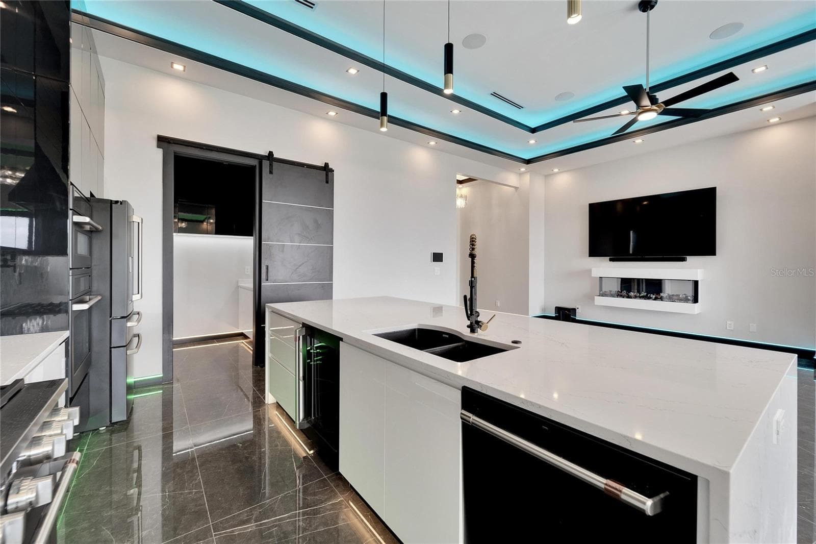 Single Family Residence at 6540 SIMONE SHORES CIR, APOLLO BEACH, photo 23 of 85