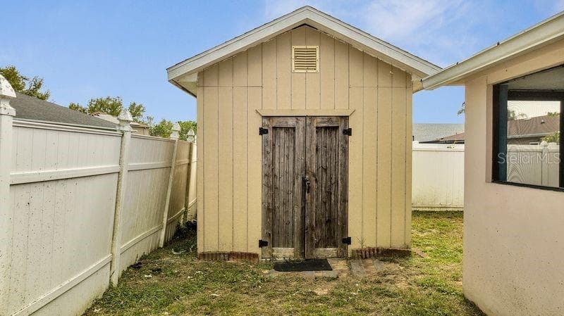 Single Family Residence at 639 MESILLA DR, KISSIMMEE, photo 34 of 42