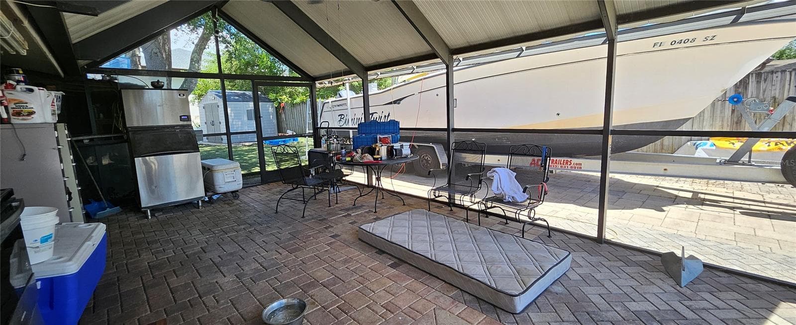 Screened Rear Patio - 8814 ROCKY CREEK DR, TAMPA