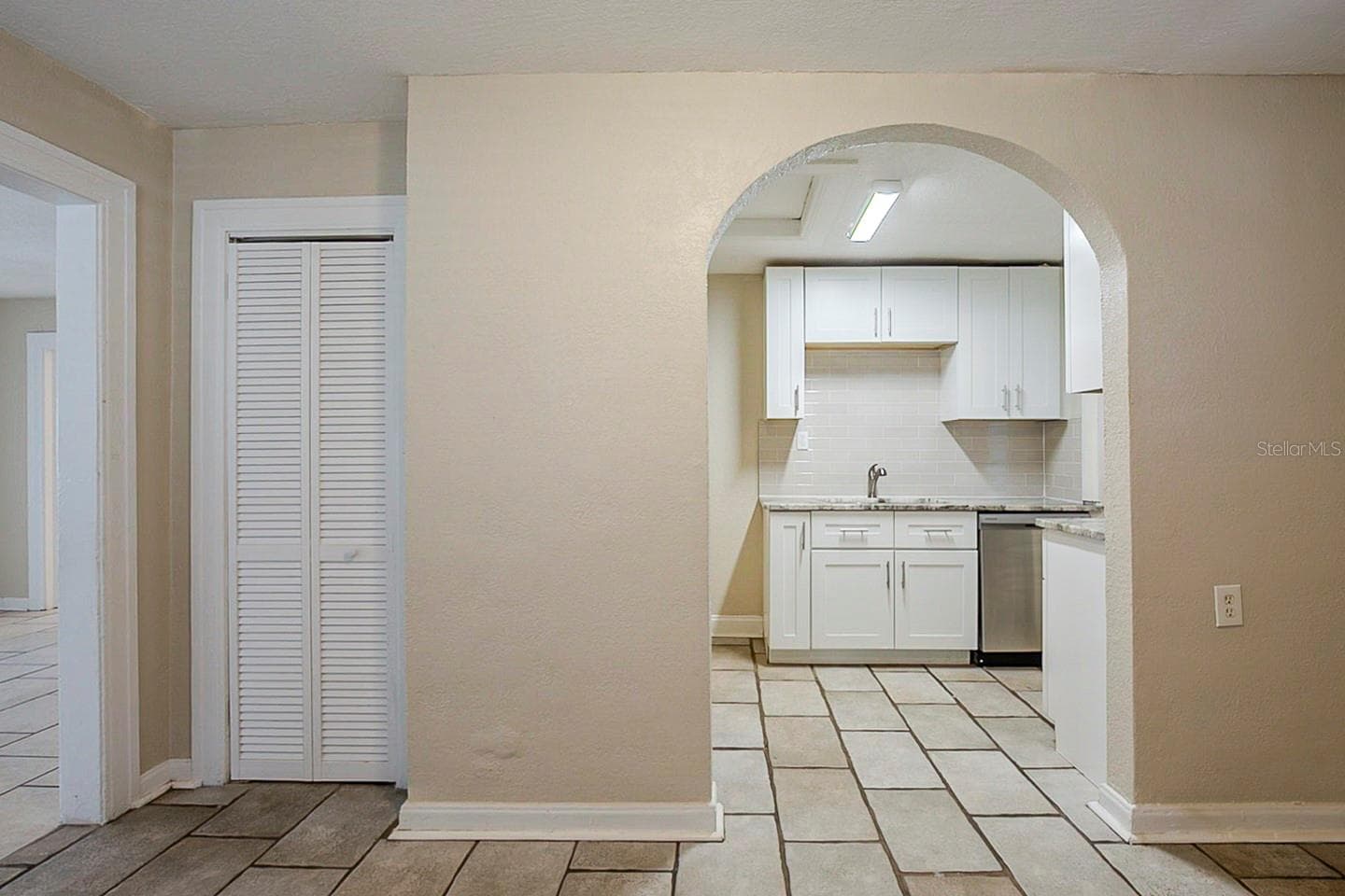 Single Family Residence at 2011 10TH ST S, ST PETERSBURG, photo 8 of 26