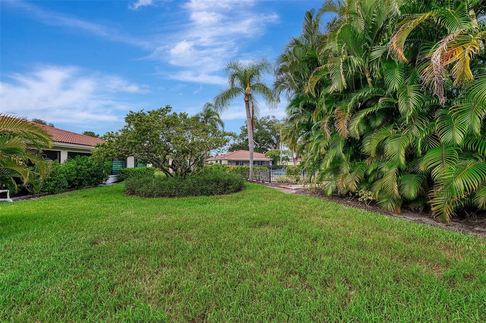 STAND ALONE VILLA with a View of Greenbelt - Best Privacy in Vivianda5301 Greencroft Dr, Sarasota FL 34238 - 5103 GREENCROFT RD, SARASOTA