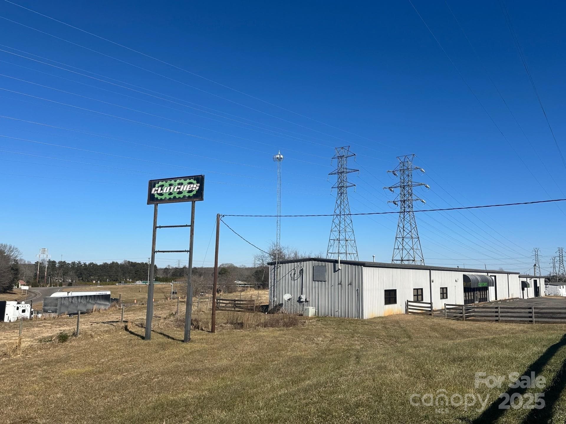 Warehouse/Office at Statesville, photo 2 of 8
