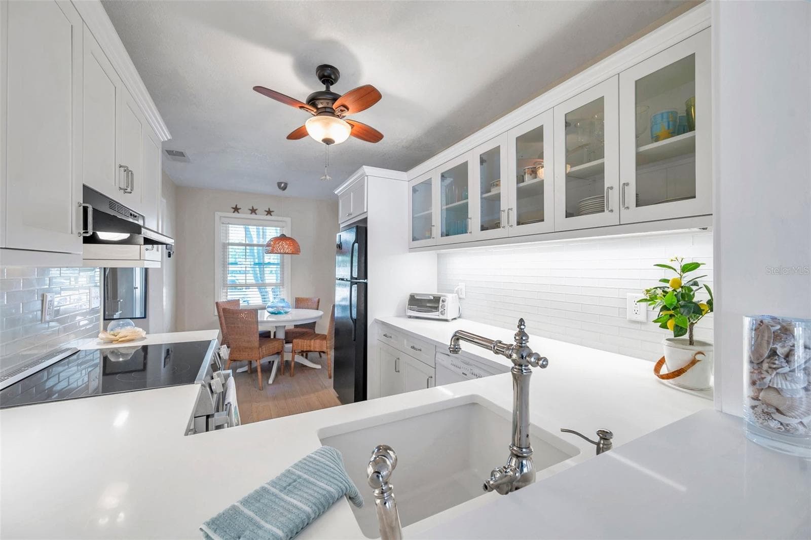 Townhouse at 4766 SNOOK DR SE, ST PETERSBURG, photo 9 of 54