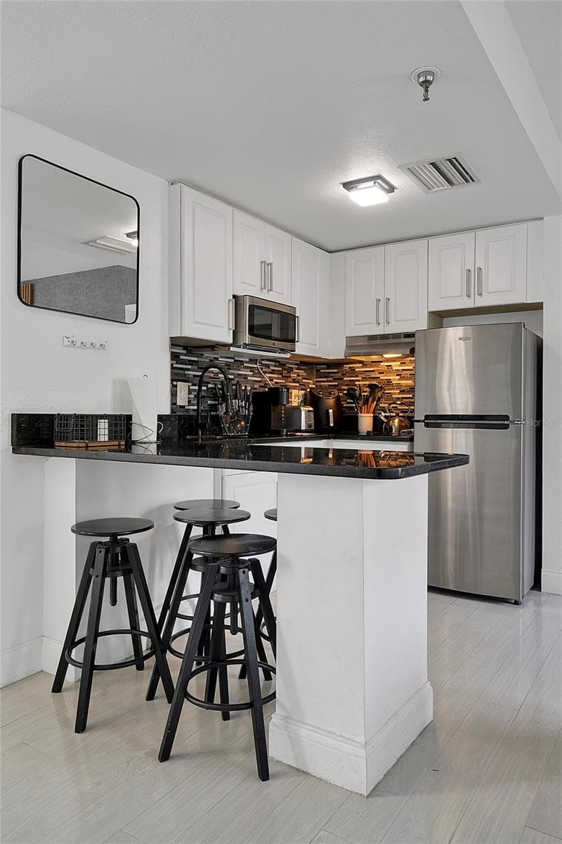 Condo - Hotel at 6165 CARRIER DR #3701, ORLANDO, photo 11 of 39