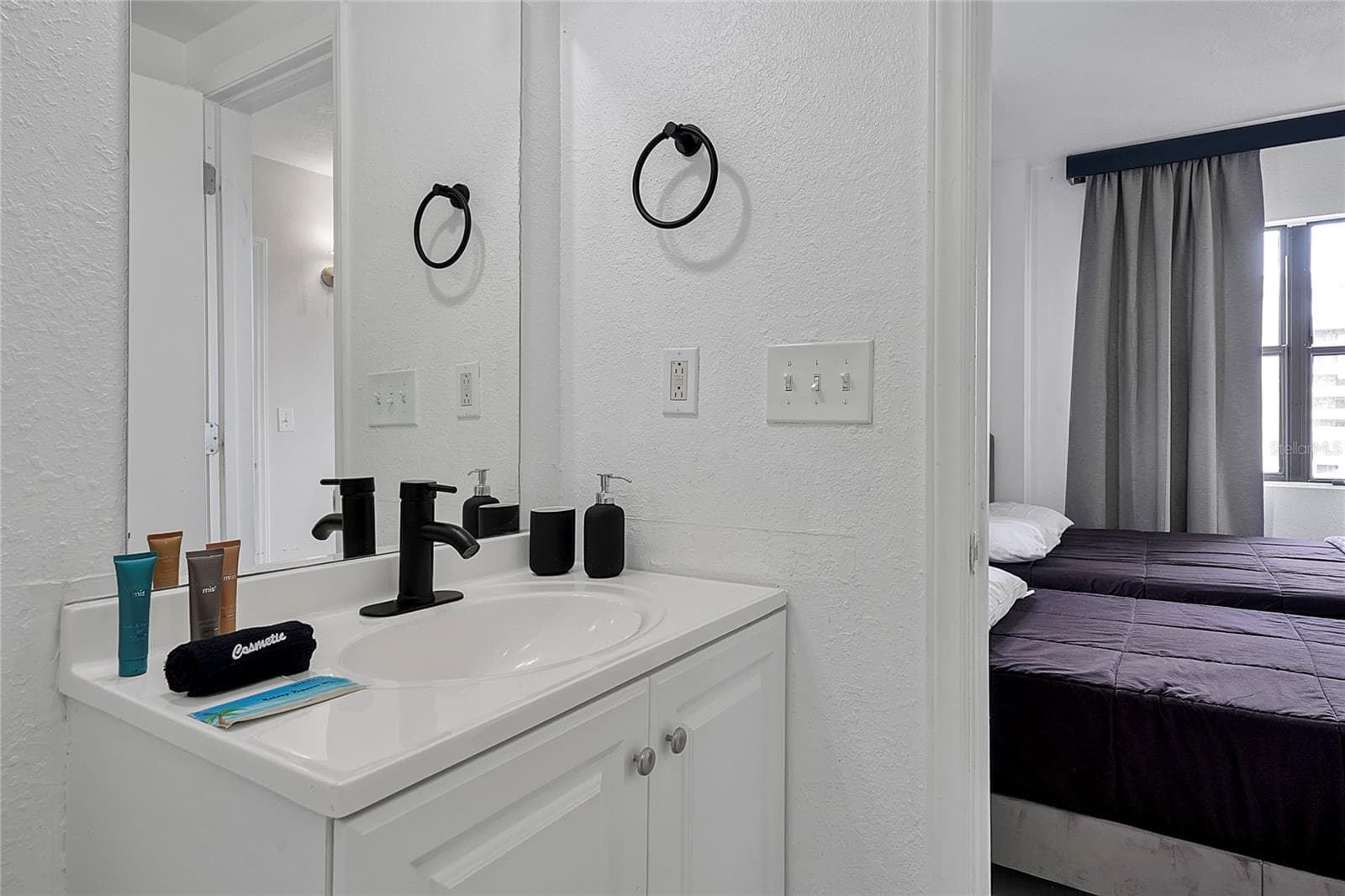 Condo - Hotel at 6165 CARRIER DR #3701, ORLANDO, photo 17 of 39