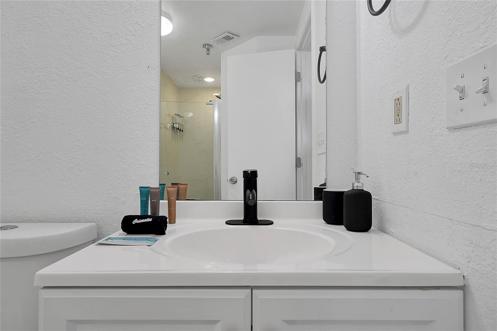 Condo - Hotel at 6165 CARRIER DR #3701, ORLANDO, photo 19 of 39
