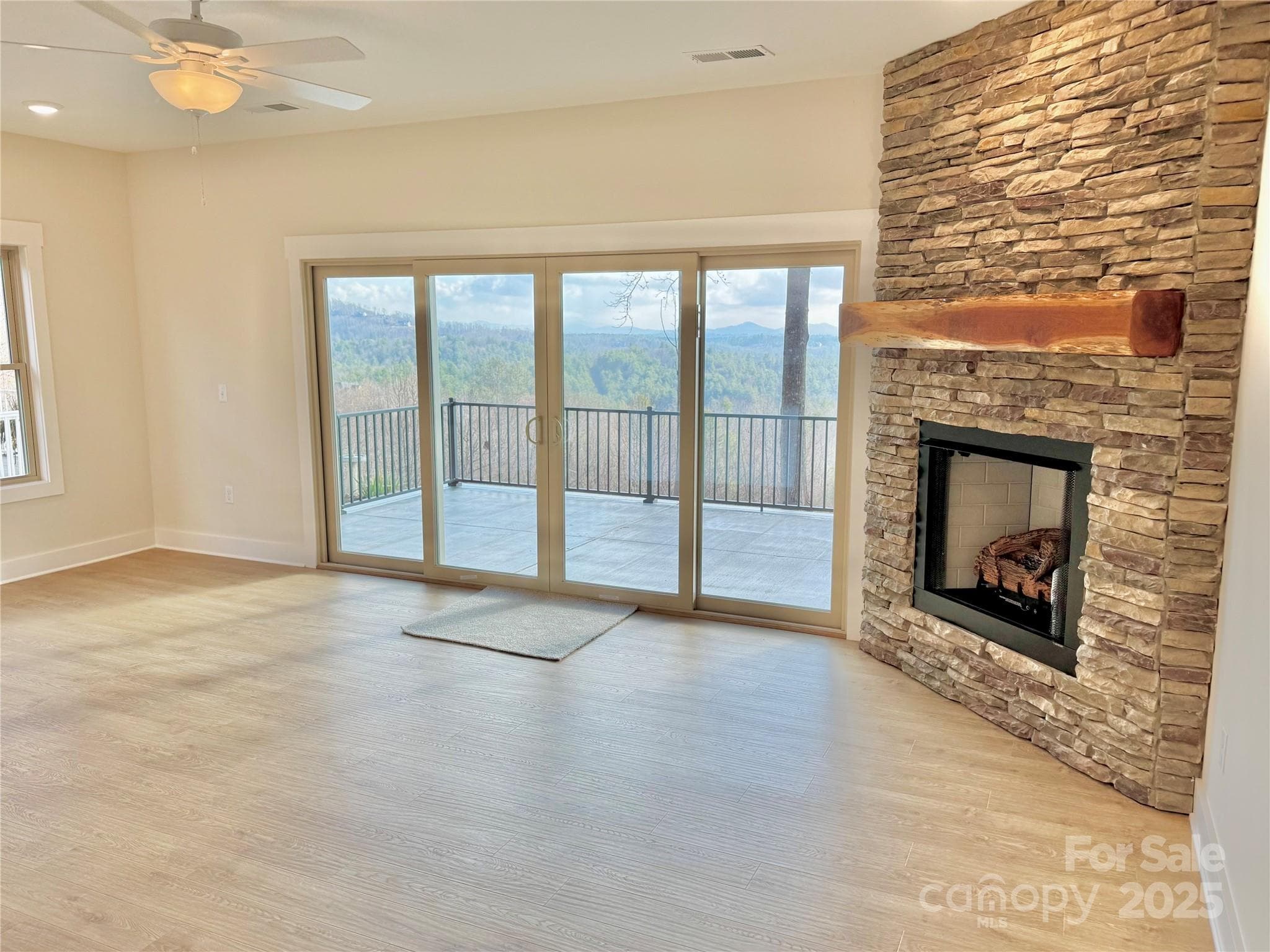 Single Family Residence at 1387 River Club Ridge, Lenoir, photo 7 of 48