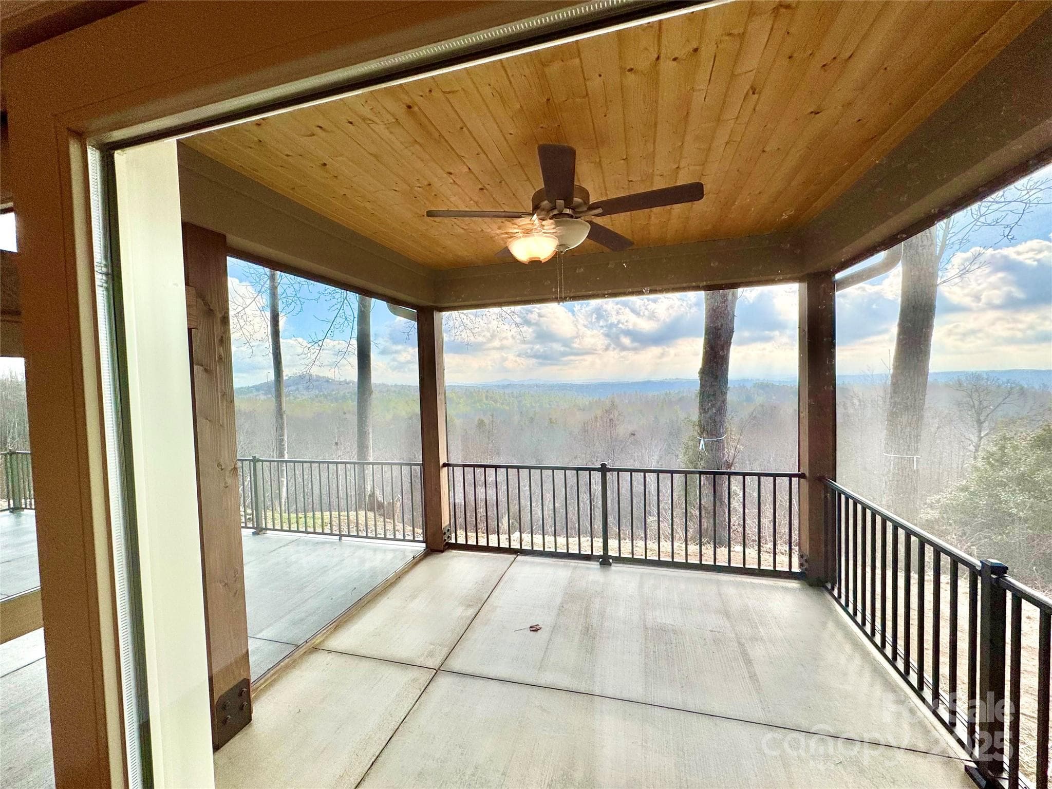 Single Family Residence at 1387 River Club Ridge, Lenoir, photo 12 of 48