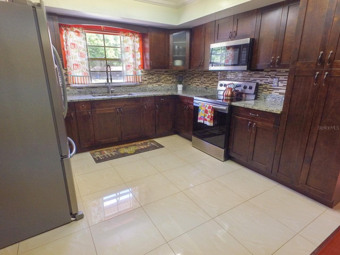 Single Family Residence at 4902 FIVE ACRE RD, PLANT CITY, photo 16 of 41