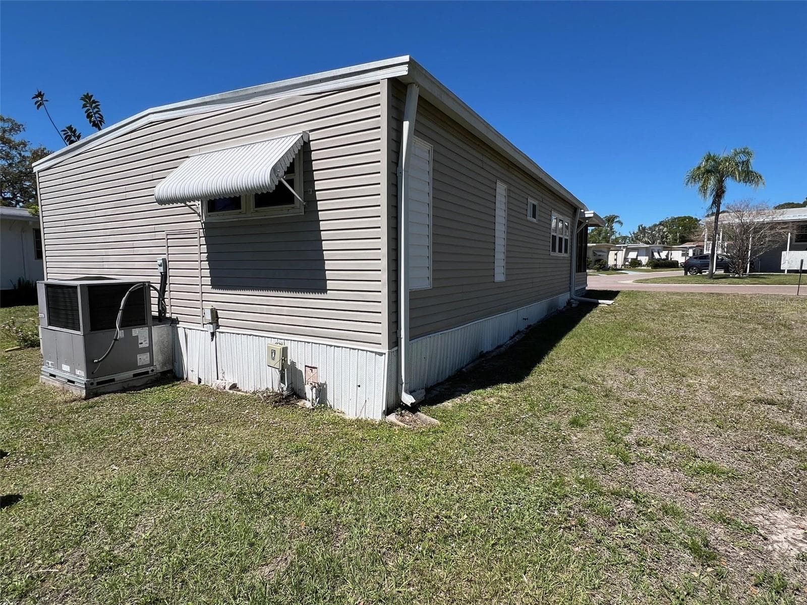 Mobile Home at 29250 US HIGHWAY 19 N #294, CLEARWATER, photo 5 of 31