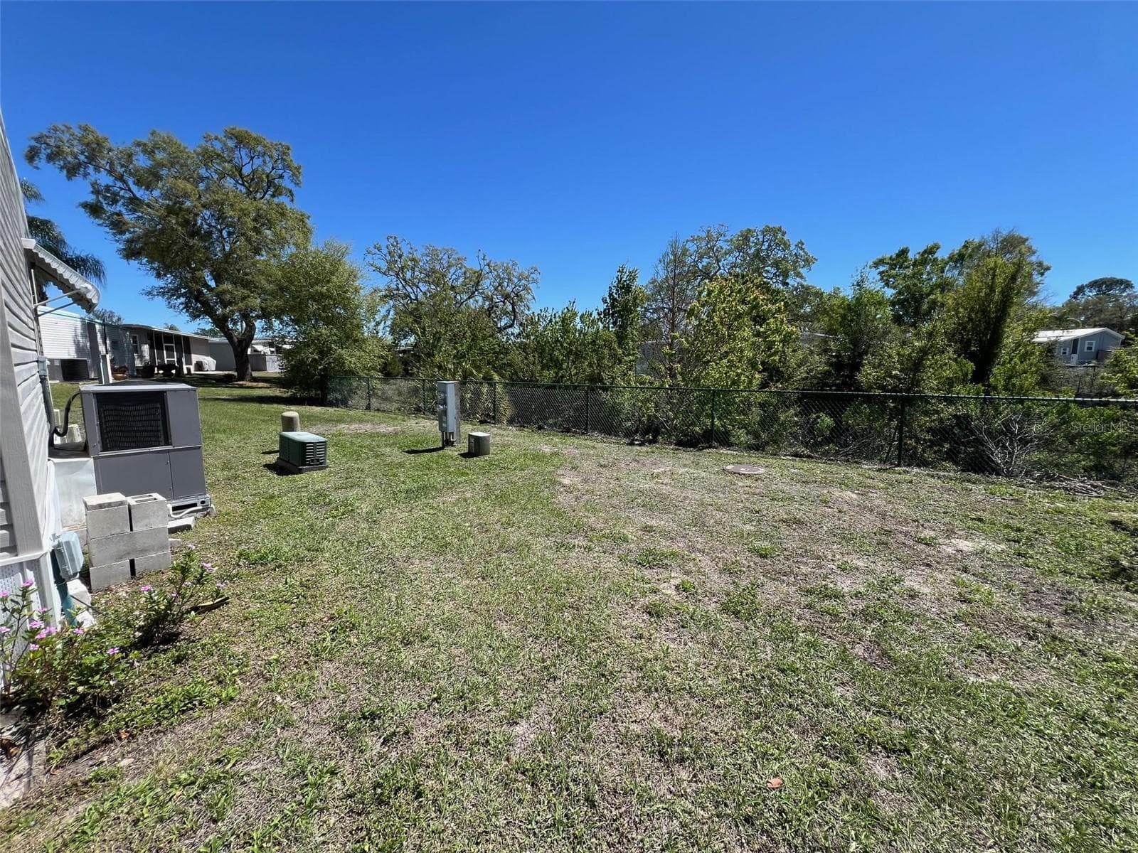 Mobile Home at 29250 US HIGHWAY 19 N #294, CLEARWATER, photo 7 of 31