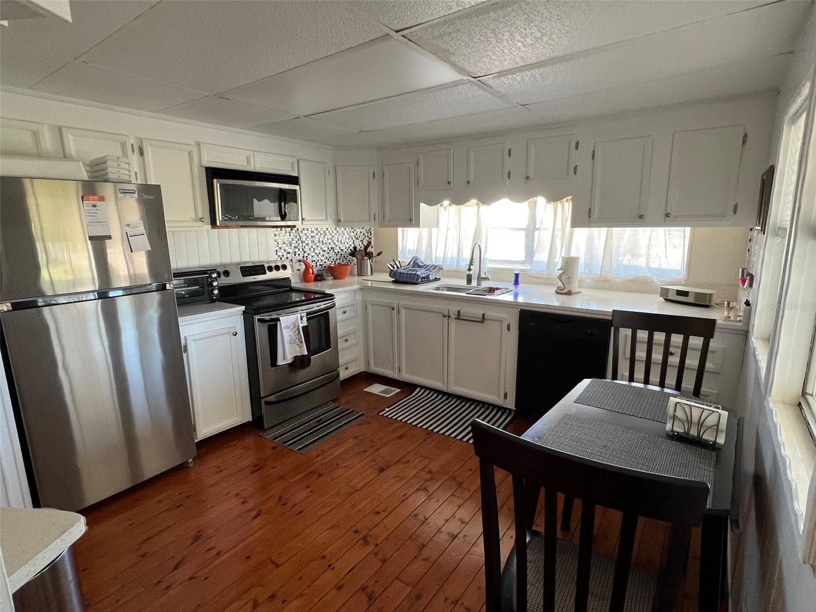 Mobile Home at 29250 US HIGHWAY 19 N #294, CLEARWATER, photo 8 of 31