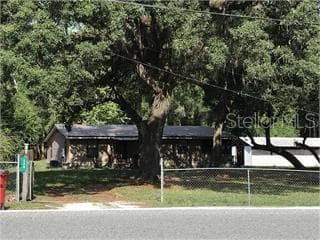 136 S COMMERCIAL ST