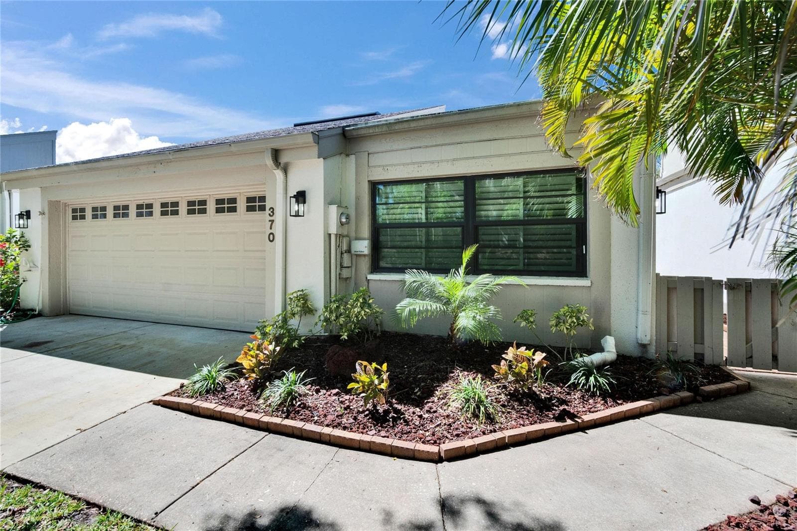 Walkway to Entrance of home - 370 S WOODLANDS DR, OLDSMAR
