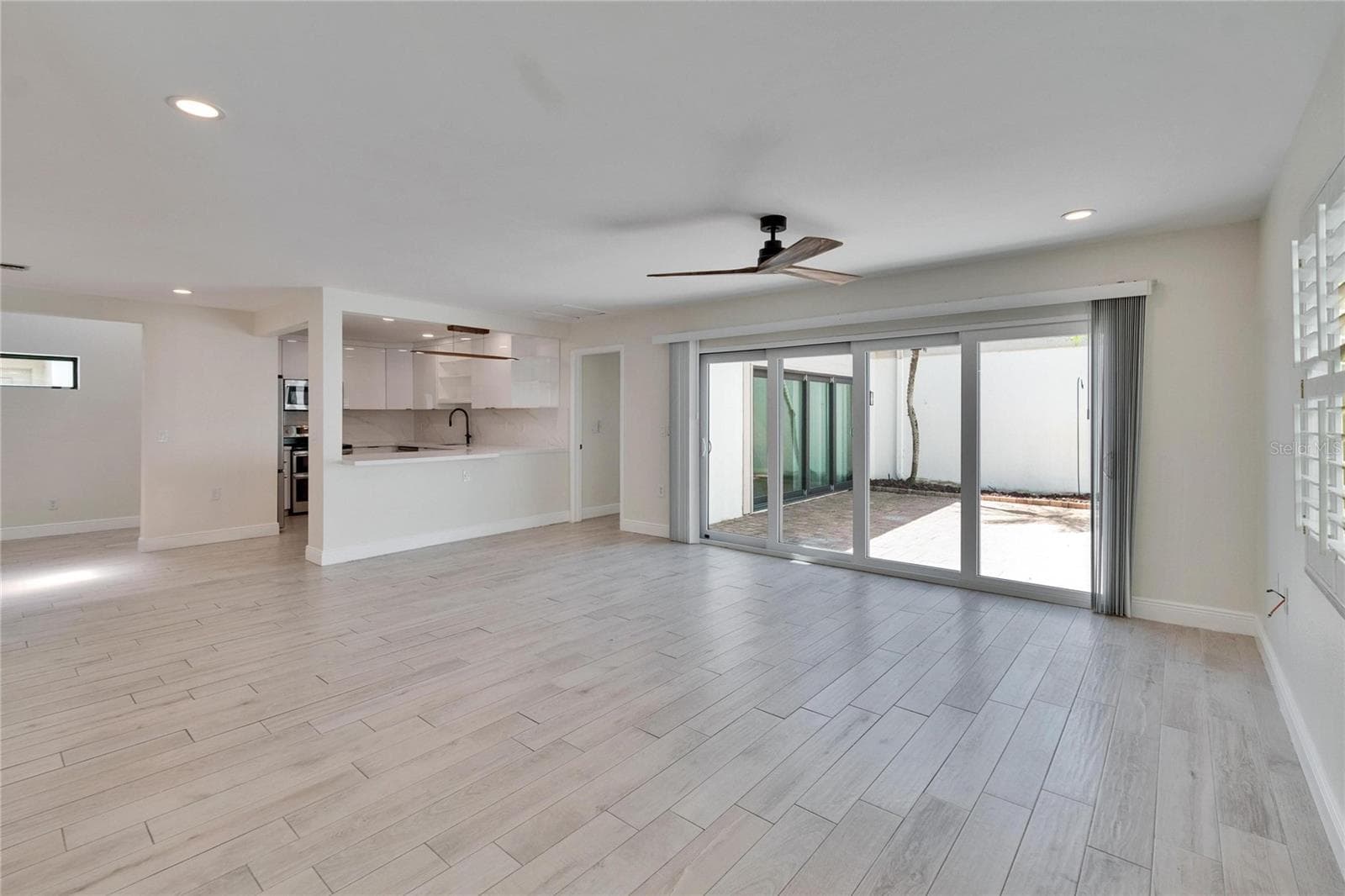 Great Room - 370 S WOODLANDS DR, OLDSMAR