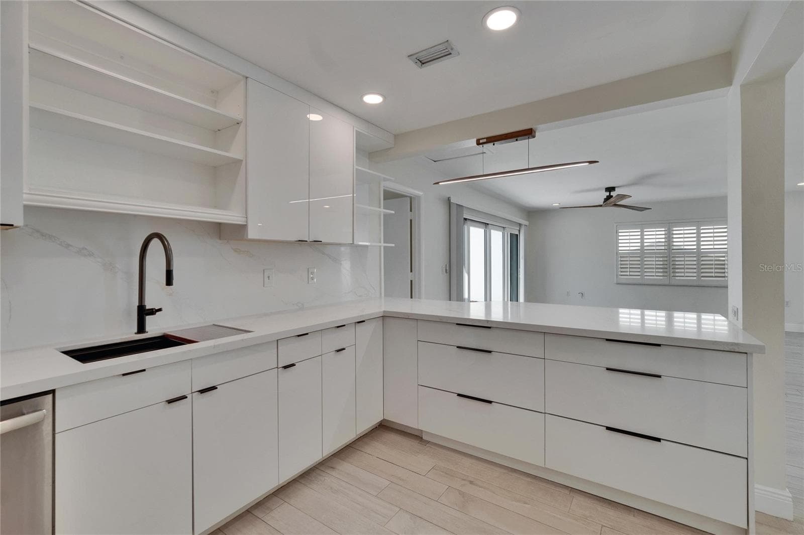 New Open Kitchen - 370 S WOODLANDS DR, OLDSMAR
