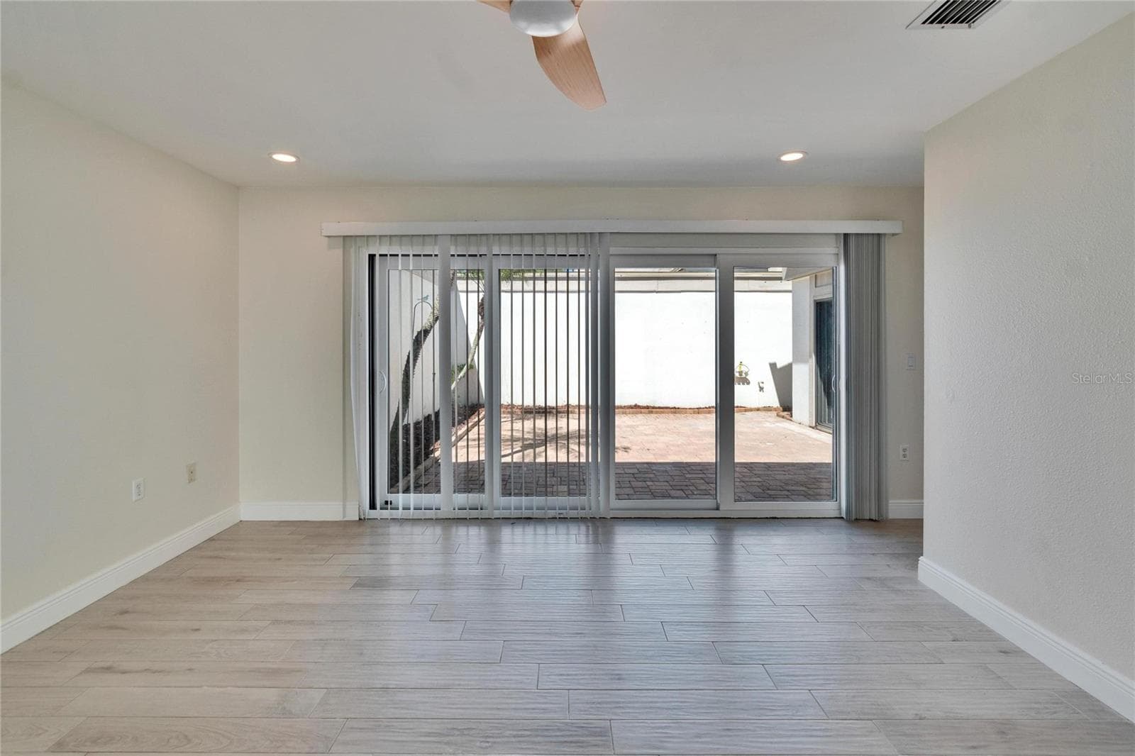 Primary Bedroom - 370 S WOODLANDS DR, OLDSMAR