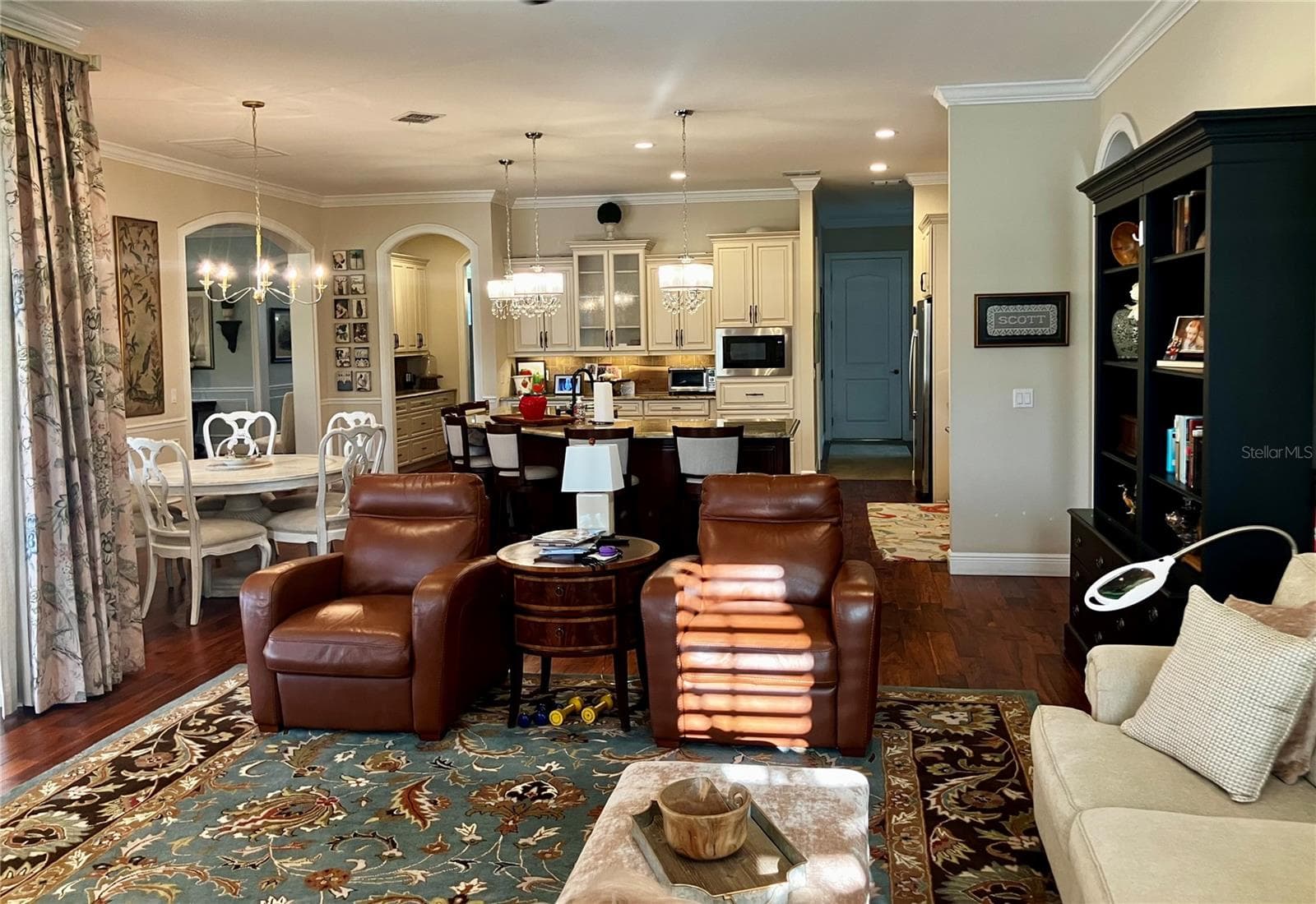 Family room - 3709 GALLAGHER RD, PLANT CITY