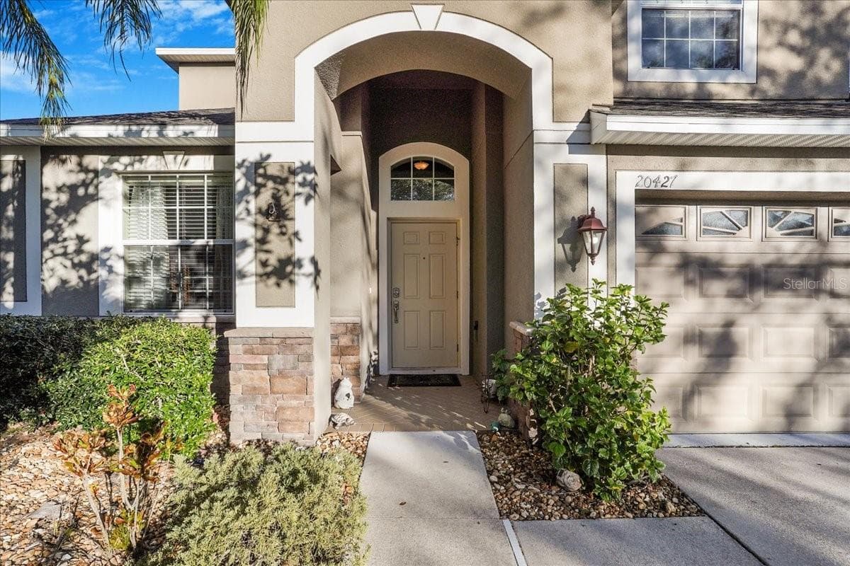Single Family Residence at 20427 CAROLINA CHERRY CT, TAMPA, photo 3 of 59